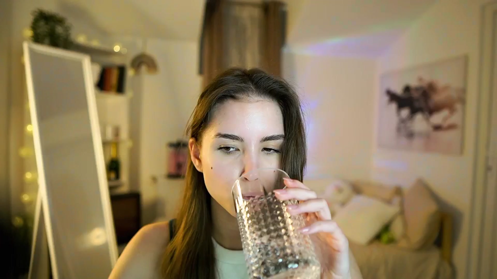 Gallery image thumbnail from Shy_jane's myfreecams stream on, 03/24/2026, 17:22 image 1 of 20