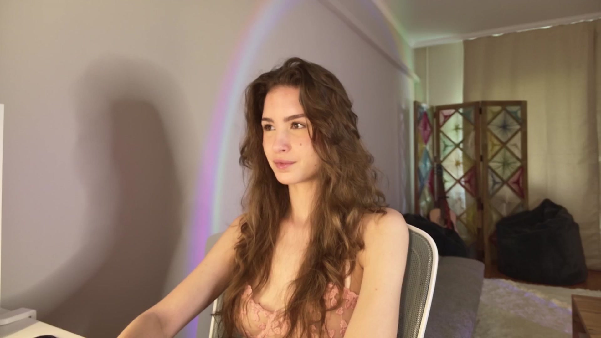 Gallery image thumbnail from Shy_jane's myfreecams stream on, 04/20/2026, 08:01 image 4 of 20