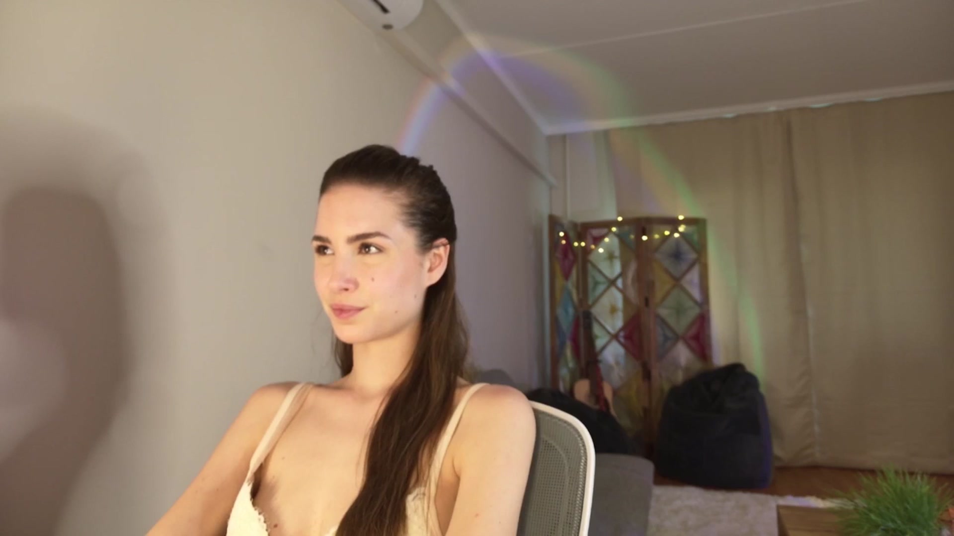 Gallery image thumbnail from Shy_jane's myfreecams stream on, 04/21/2026, 16:24 image 5 of 20