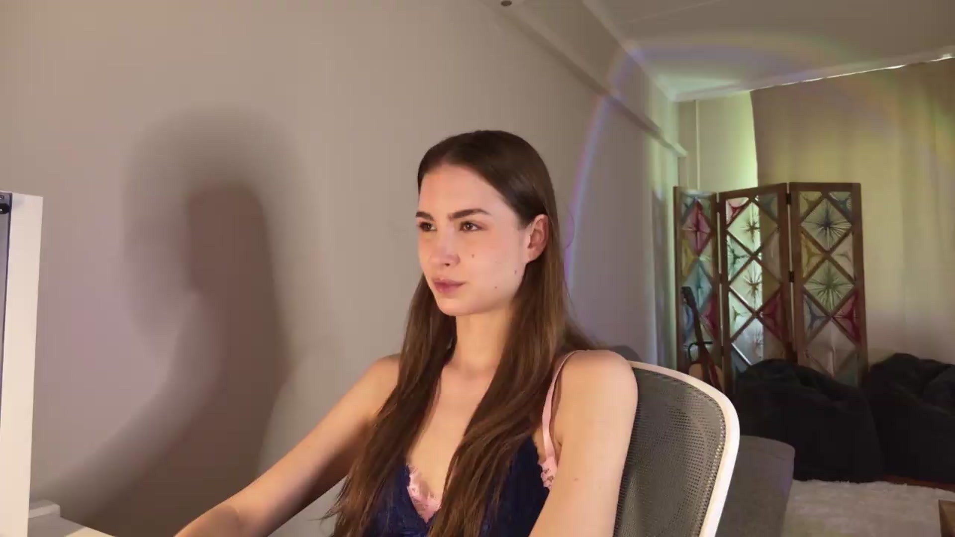 Gallery image thumbnail from Shy_jane's myfreecams stream on, 05/06/2026, 10:19 image 6 of 20