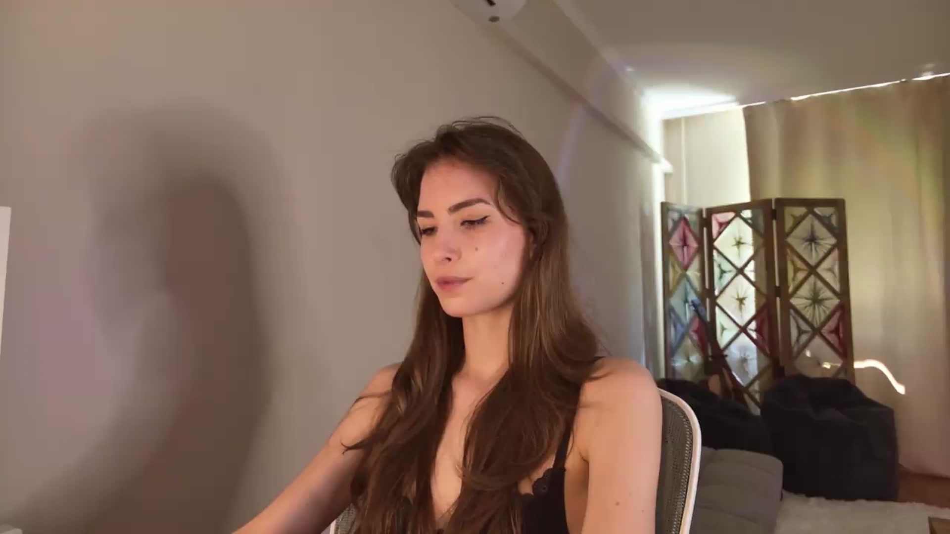 Gallery image thumbnail from Shy_jane's myfreecams stream on, 05/21/2026, 08:47 image 11 of 20