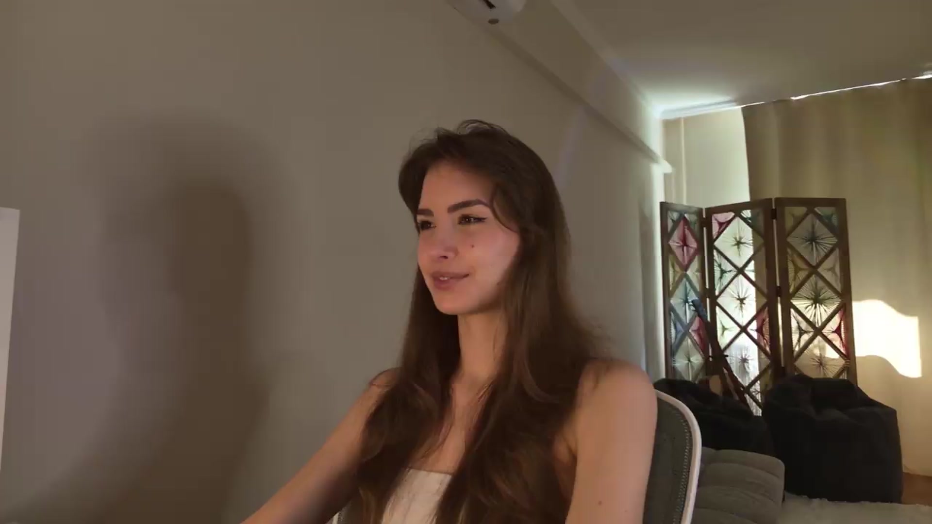 Gallery image thumbnail from Shy_jane's myfreecams stream on, 05/21/2026, 08:47 image 3 of 20