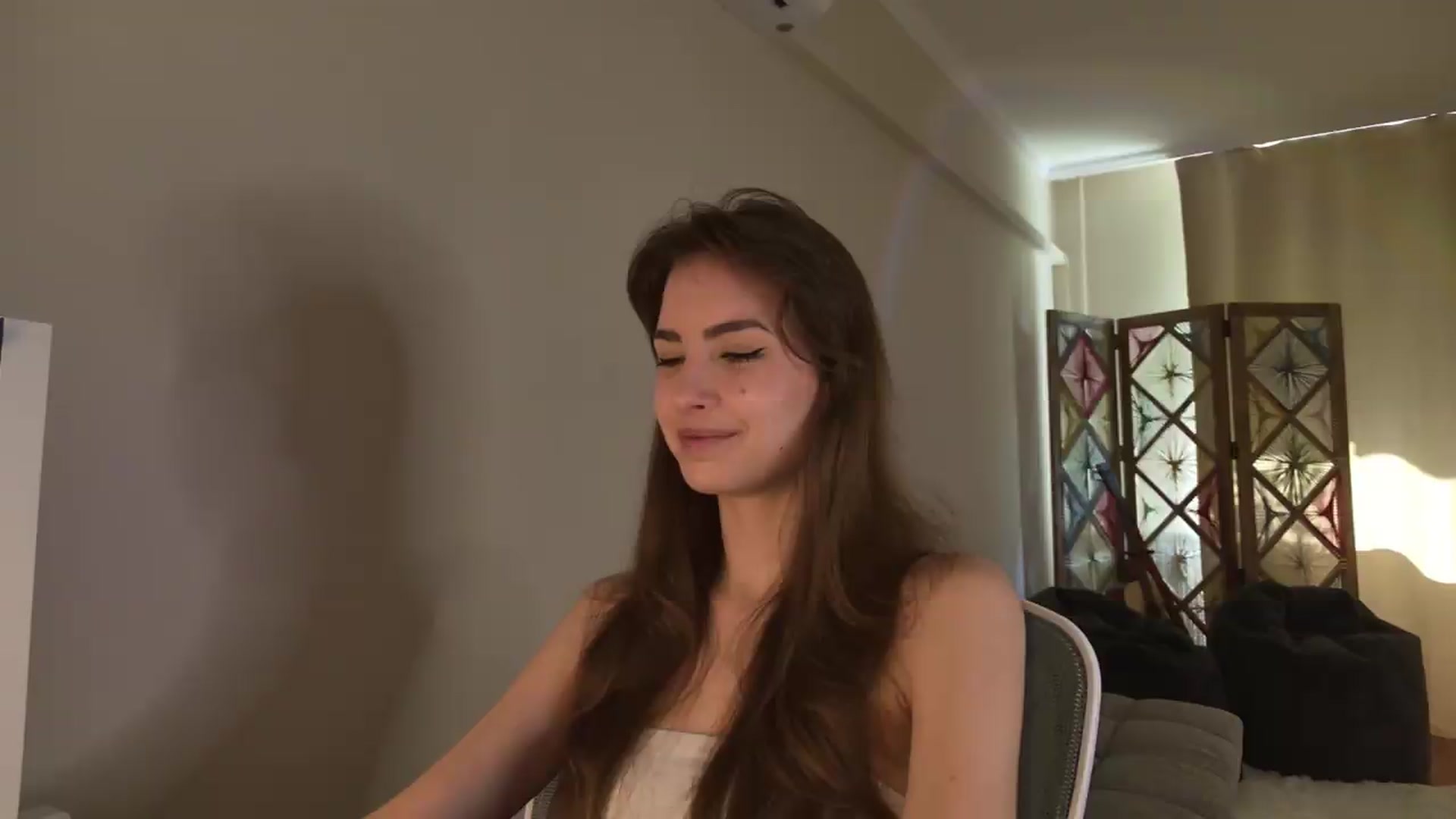 Gallery image thumbnail from Shy_jane's myfreecams stream on, 05/21/2026, 08:47 image 2 of 20