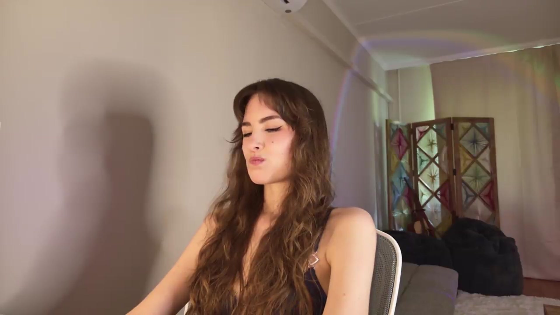 Gallery image thumbnail from Shy_jane's myfreecams stream on, 05/25/2026, 12:43 image 7 of 20