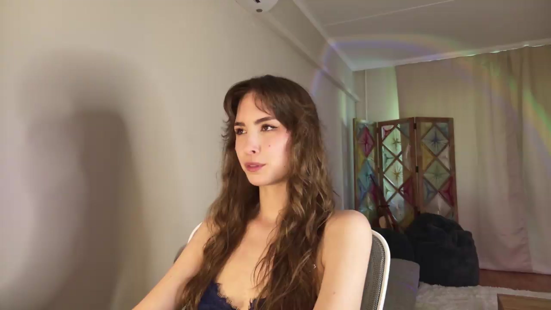 Gallery image thumbnail from Shy_jane's myfreecams stream on, 05/25/2026, 13:28 image 3 of 20