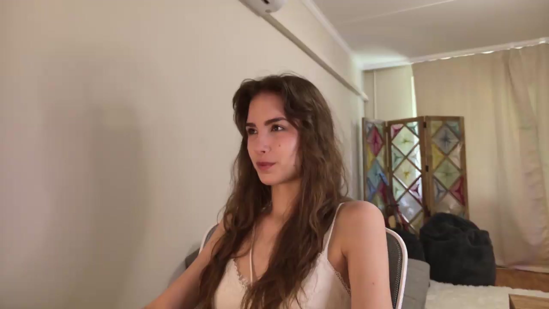 Gallery image thumbnail from Shy_jane's myfreecams stream on, 05/31/2026, 08:32 image 7 of 20