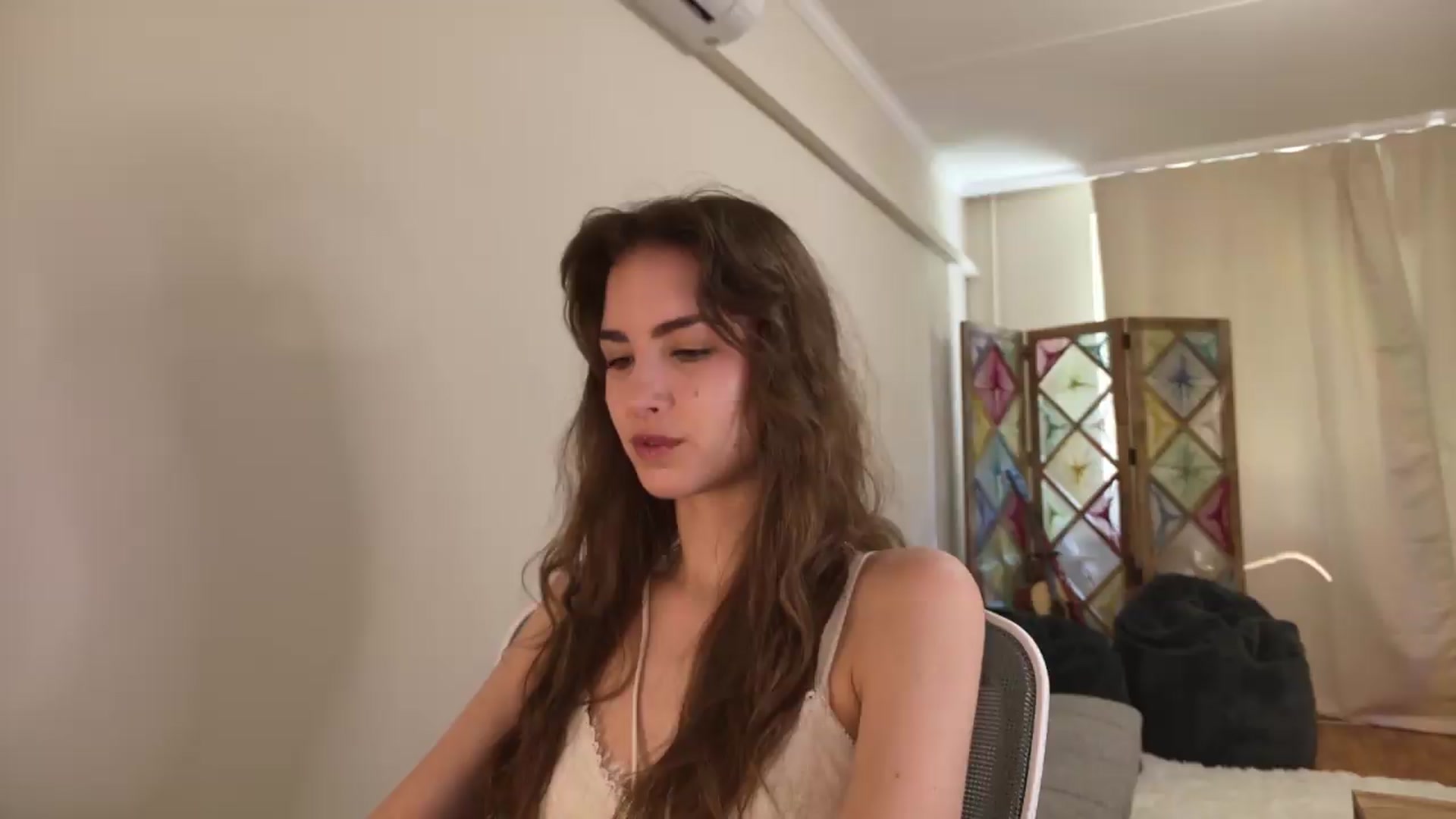 Gallery image thumbnail from Shy_jane's myfreecams stream on, 05/31/2026, 08:32 image 1 of 20