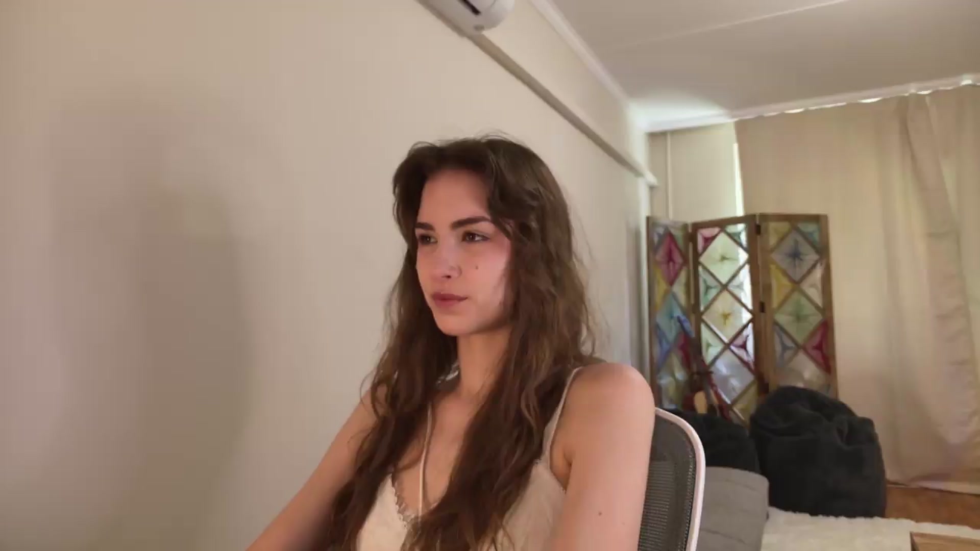 Gallery image thumbnail from Shy_jane's myfreecams stream on, 05/31/2026, 08:32 image 5 of 20