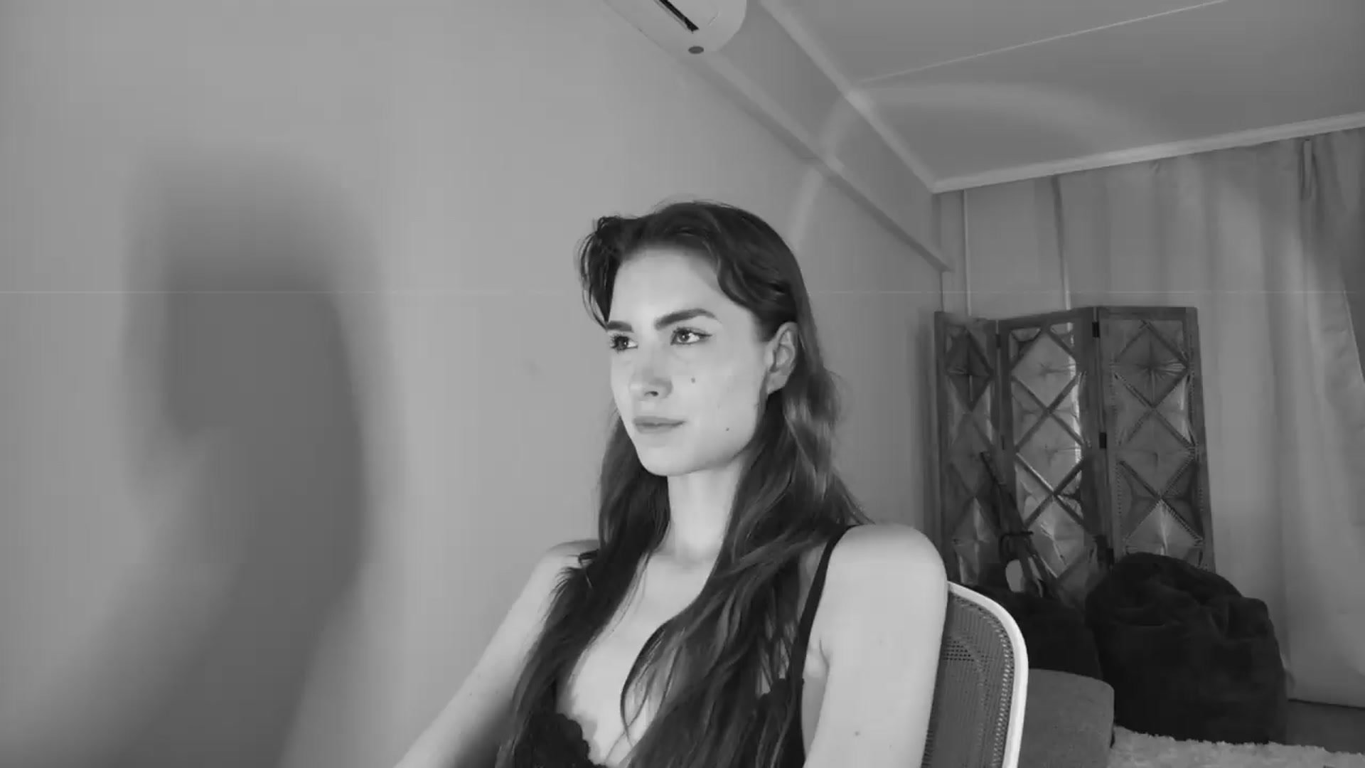 Gallery image thumbnail from Shy_jane's myfreecams stream on, 06/01/2026, 16:17 image 4 of 20