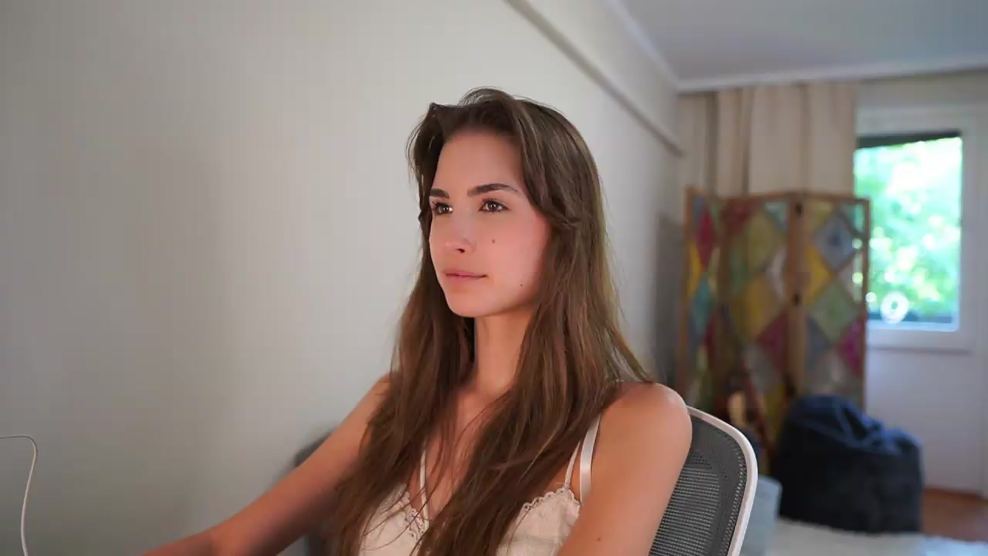Gallery image thumbnail from Shy_jane's myfreecams stream on, 07/05/2026, 13:52 image 10 of 20