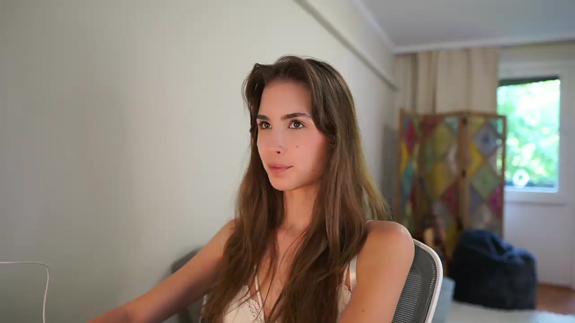 Gallery image thumbnail from Shy_jane's myfreecams stream on, 07/05/2026, 13:52 image 17 of 20