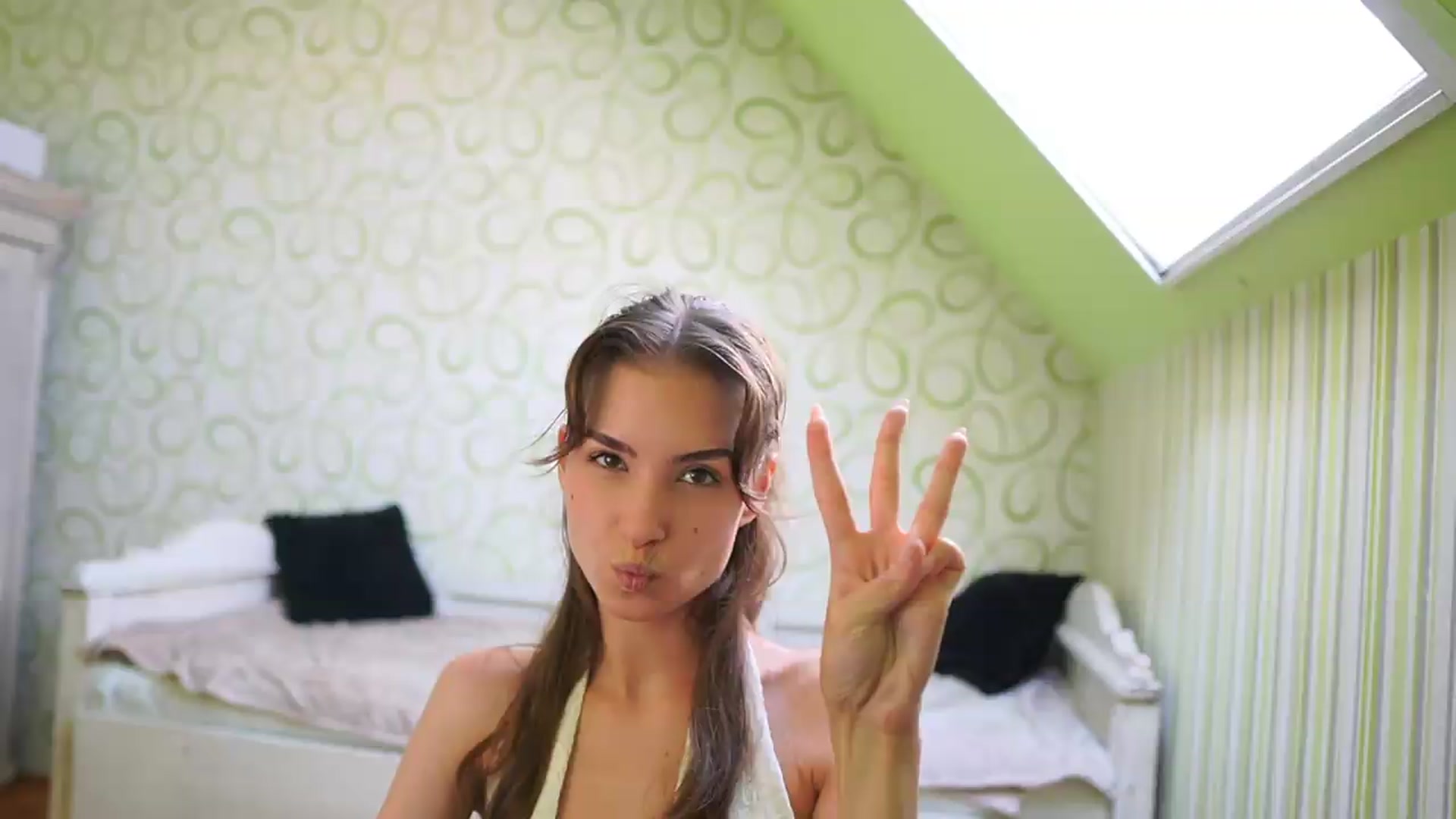 Gallery image thumbnail from Shy_jane's myfreecams stream on, 07/31/2026, 10:08 image 13 of 20