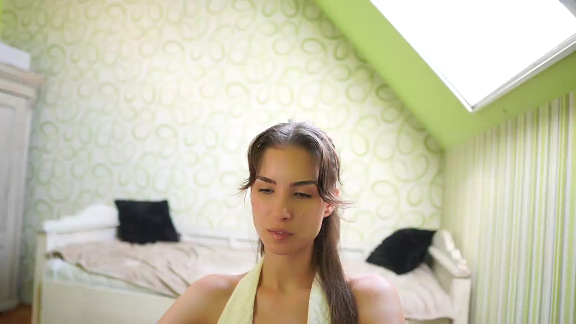 Gallery image thumbnail from Shy_jane's myfreecams stream on, 07/31/2026, 14:04 image 4 of 20