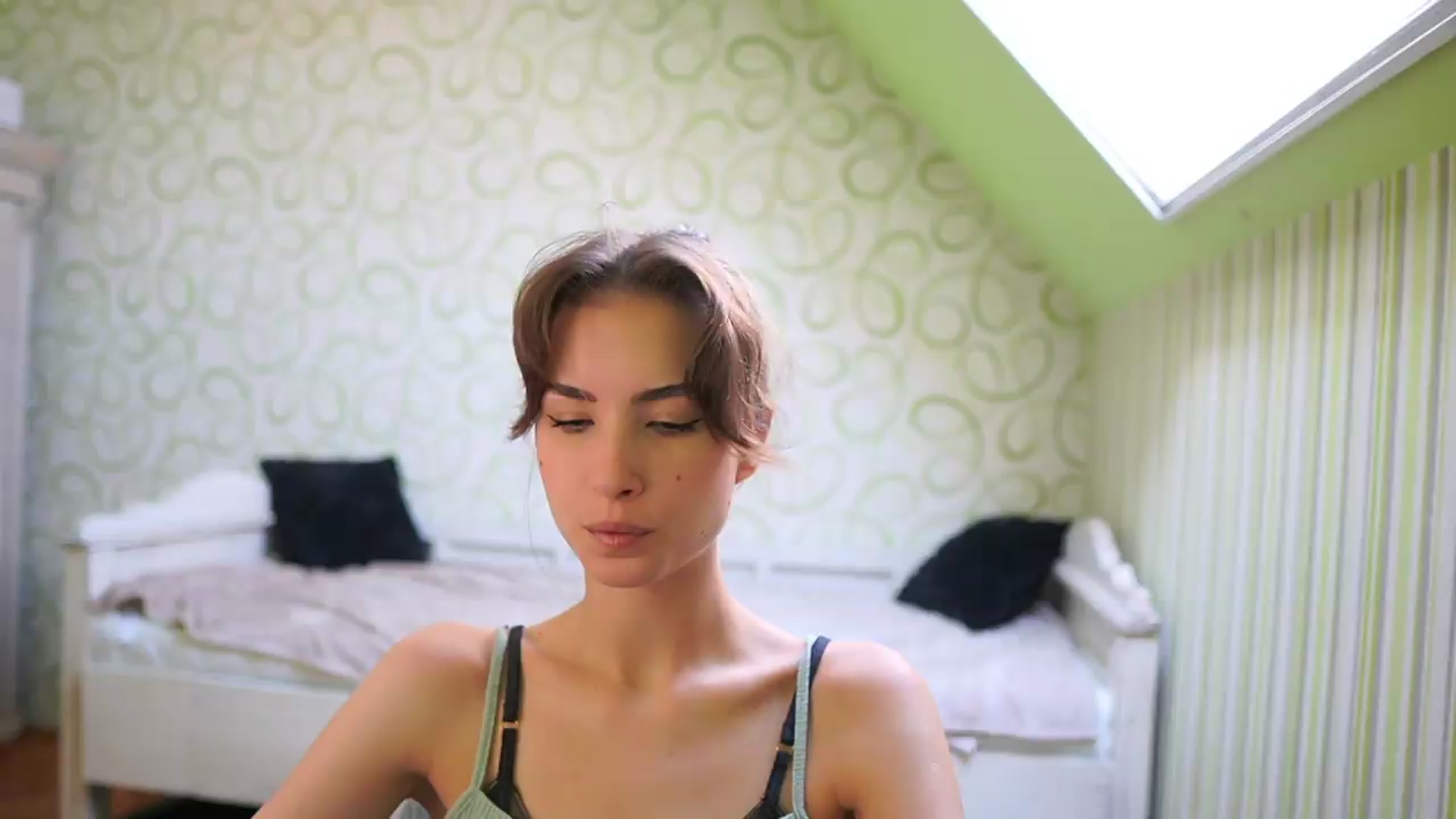 Gallery image thumbnail from Shy_jane's myfreecams stream on, 08/02/2026, 09:19 image 1 of 20