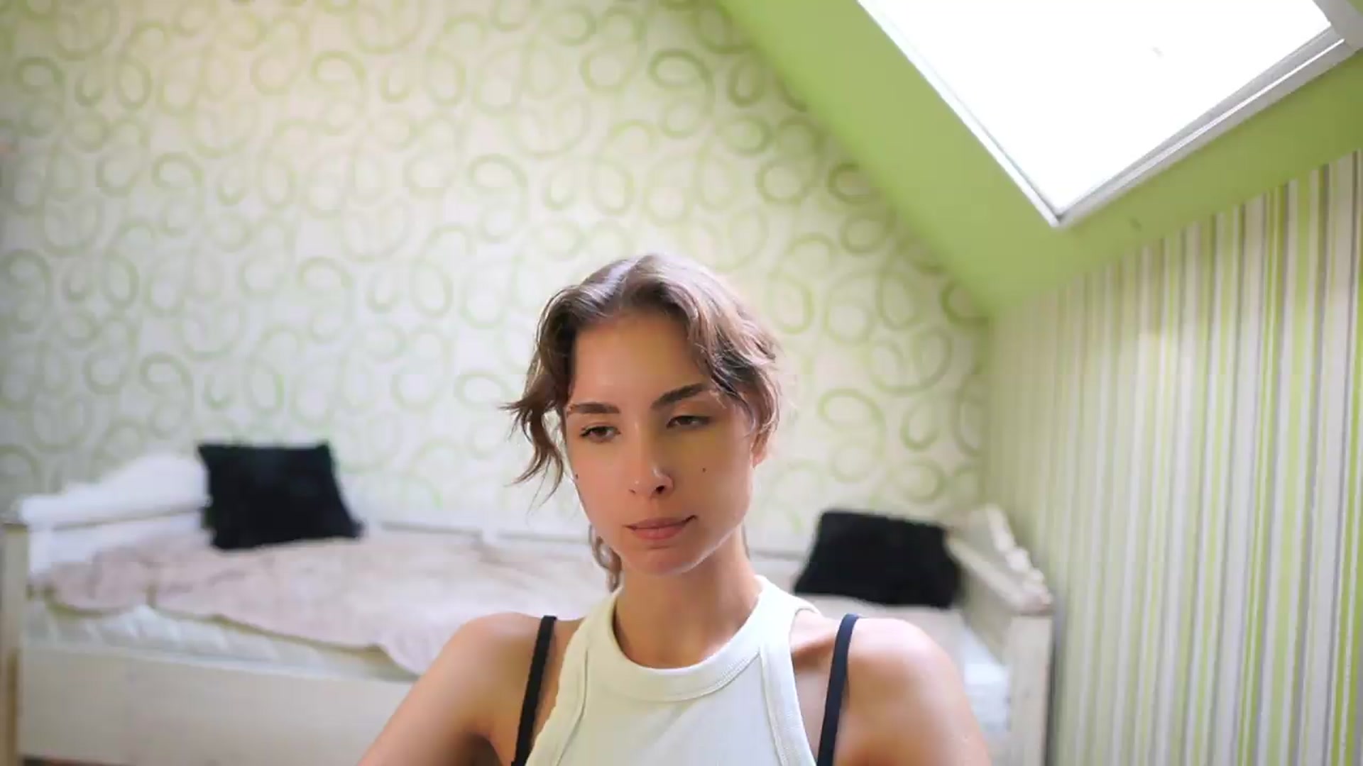 Gallery image thumbnail from Shy_jane's myfreecams stream on, 08/05/2026, 12:52 image 3 of 20