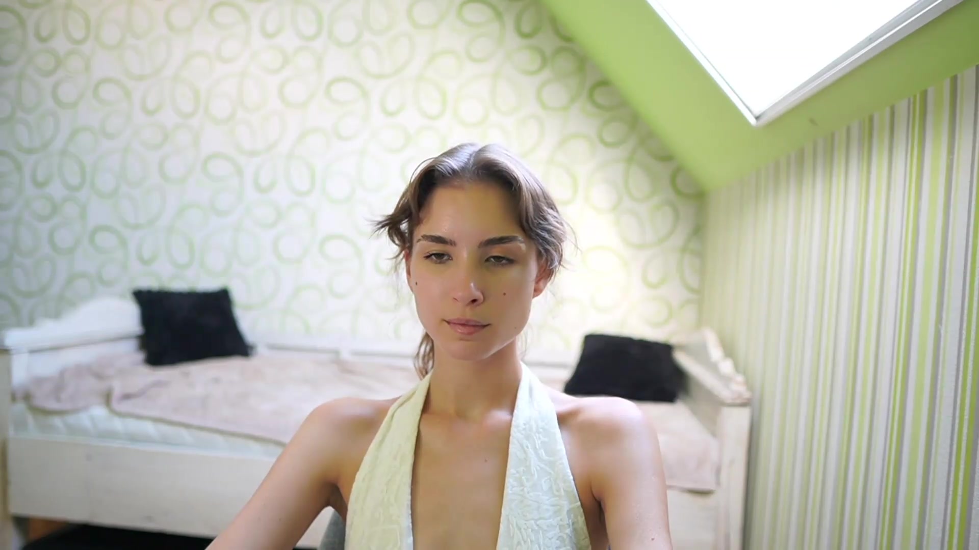 Gallery image thumbnail from Shy_jane's myfreecams stream on, 08/05/2026, 15:20 image 11 of 20