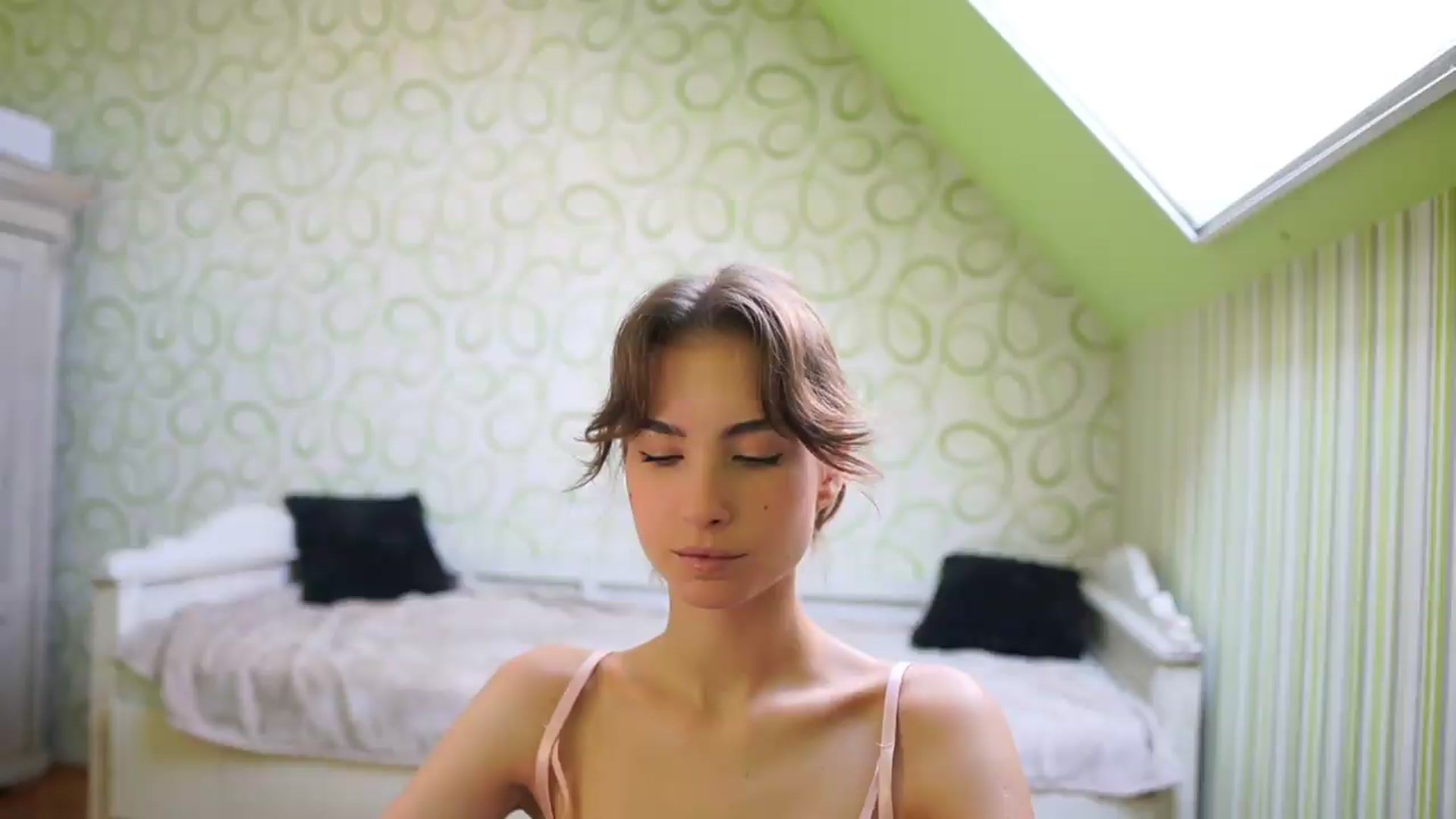 Gallery image thumbnail from Shy_jane's myfreecams stream on, 08/08/2026, 09:00 image 12 of 20