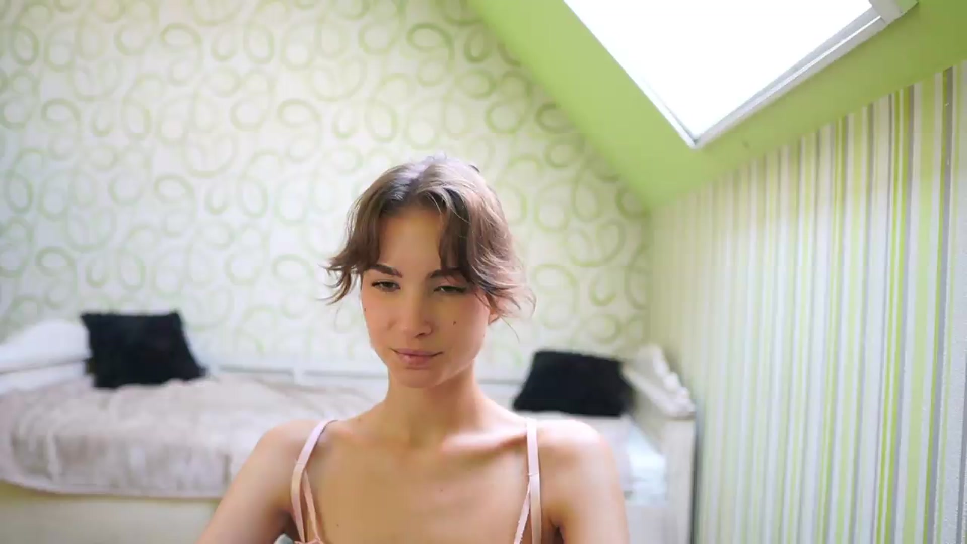 Gallery image thumbnail from Shy_jane's myfreecams stream on, 08/08/2026, 11:35 image 9 of 20