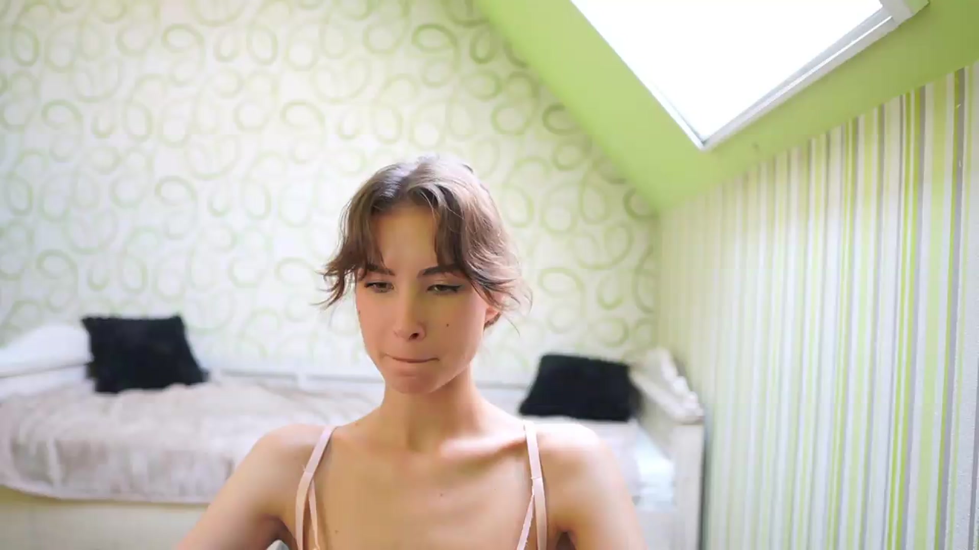 Gallery image thumbnail from Shy_jane's myfreecams stream on, 08/08/2026, 11:35 image 6 of 20