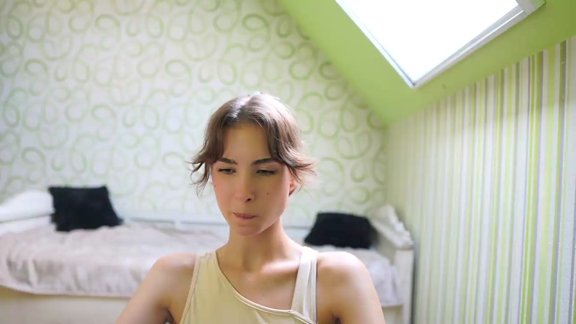 Gallery image thumbnail from Shy_jane's myfreecams stream on, 08/08/2026, 12:13 image 11 of 20