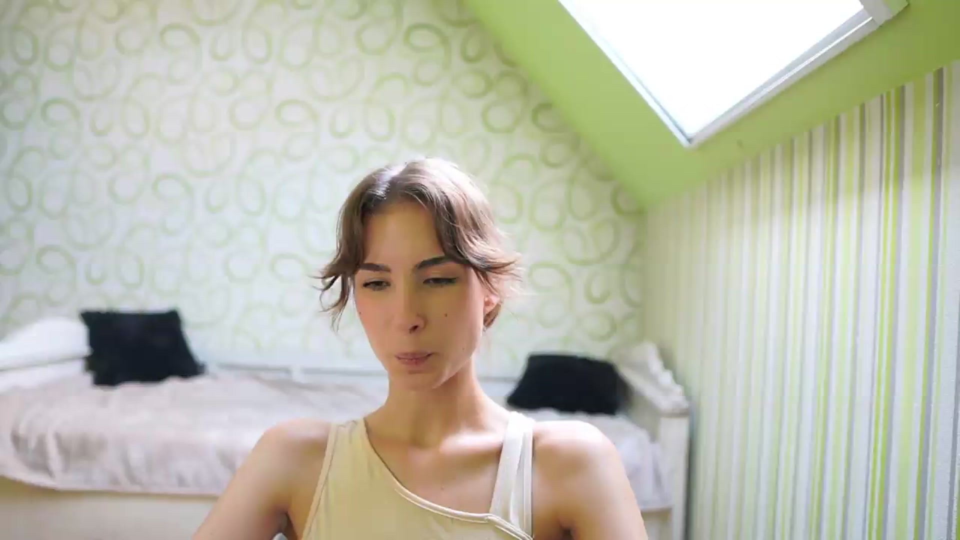 Gallery image thumbnail from Shy_jane's myfreecams stream on, 08/08/2026, 12:13 image 12 of 20