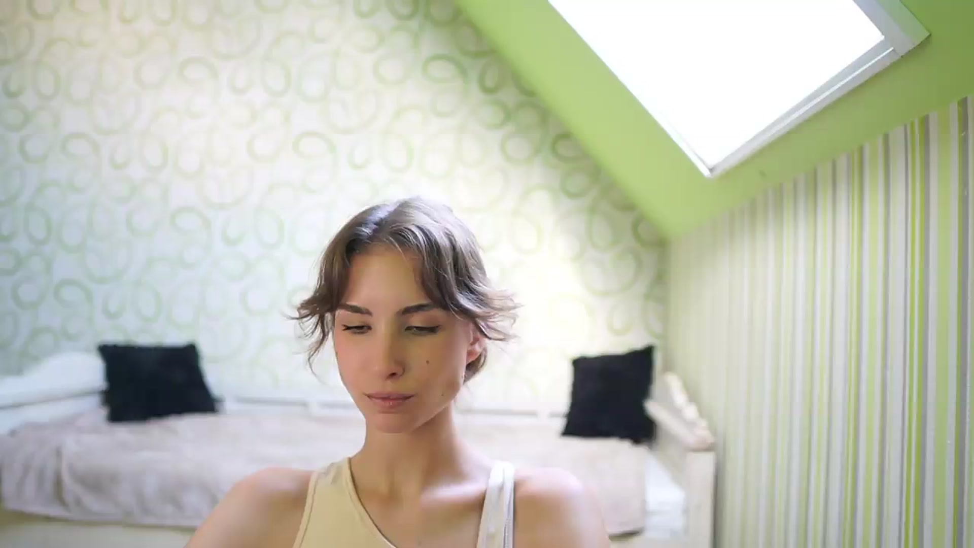 Gallery image thumbnail from Shy_jane's myfreecams stream on, 08/08/2026, 15:44 image 4 of 20