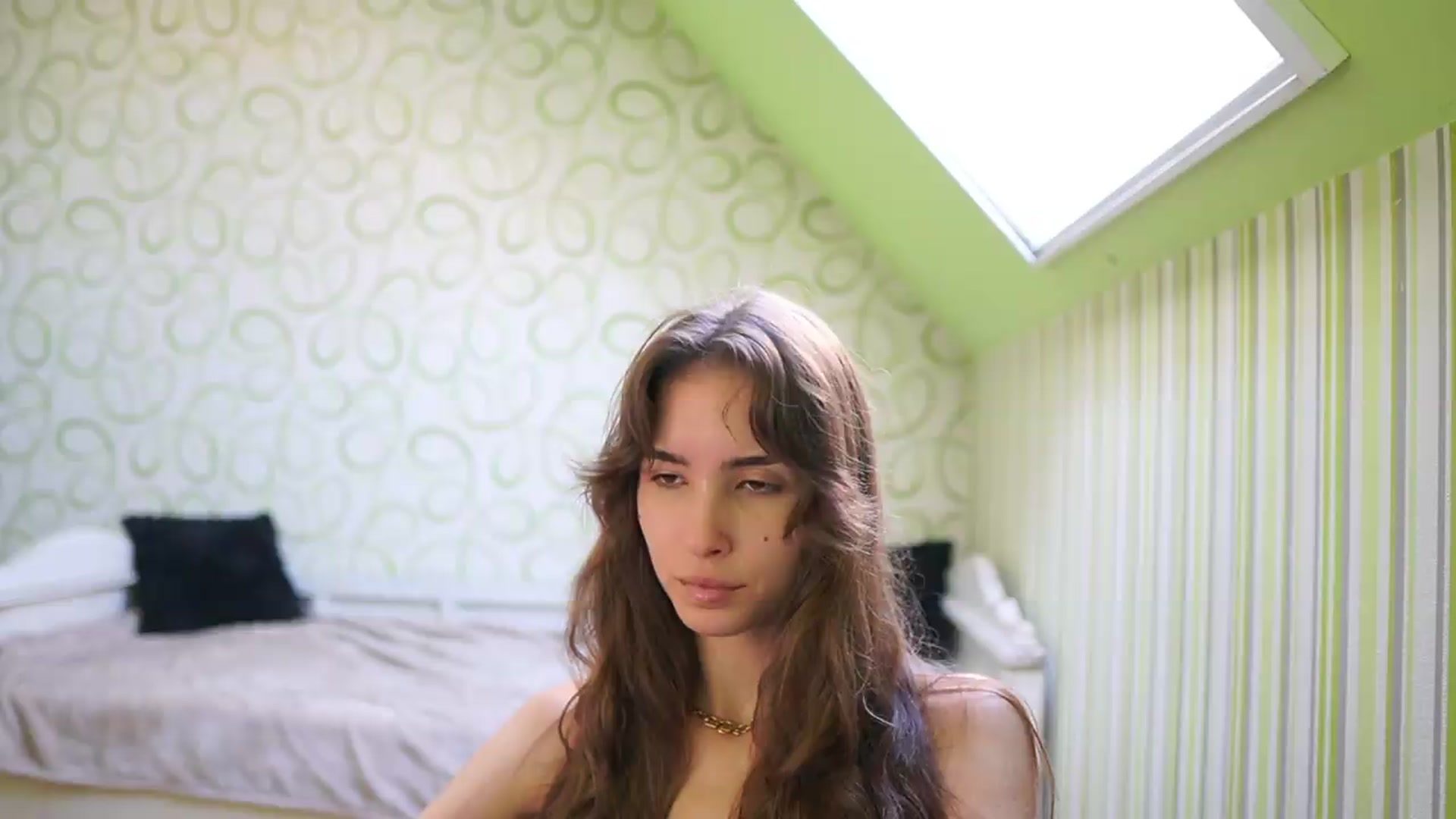 Gallery image thumbnail from Shy_jane's myfreecams stream on, 08/10/2026, 09:21 image 18 of 20