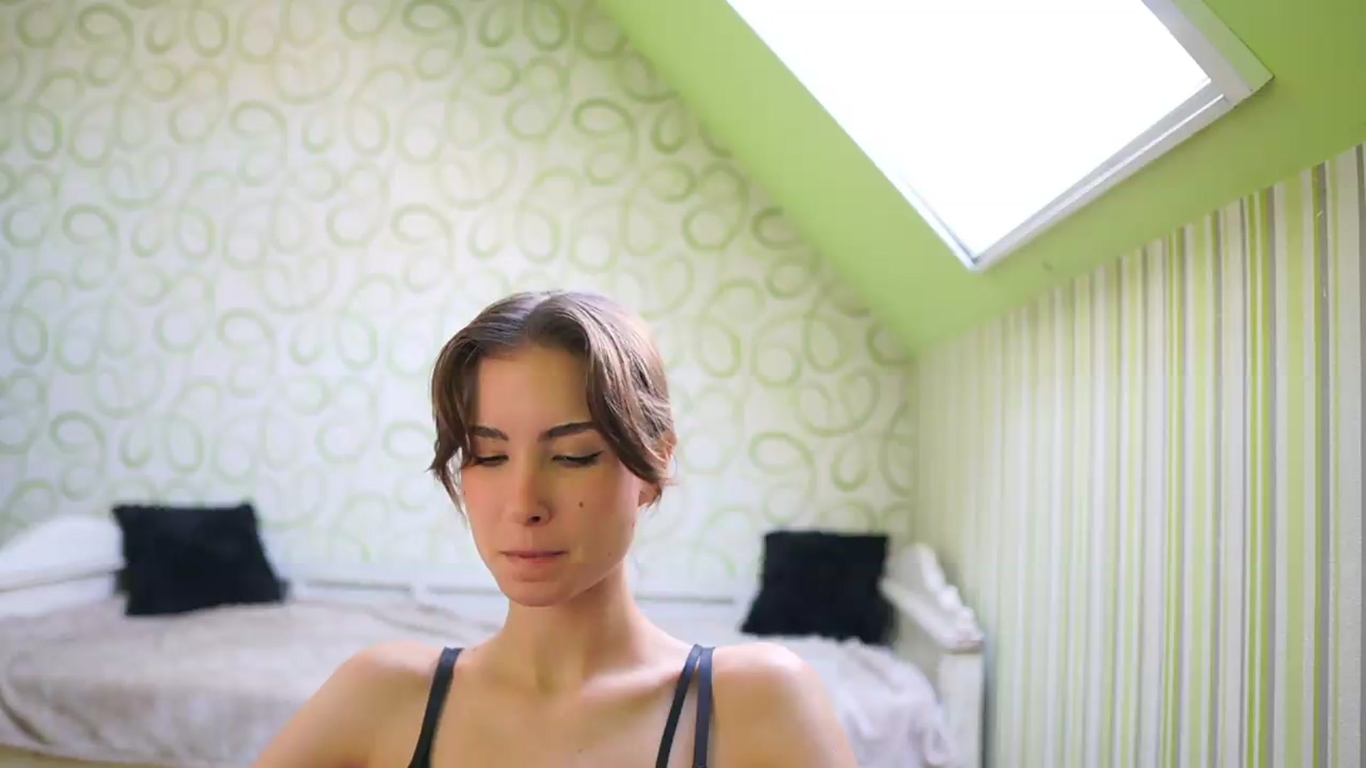Gallery image thumbnail from Shy_jane's myfreecams stream on, 08/12/2026, 10:34 image 1 of 20