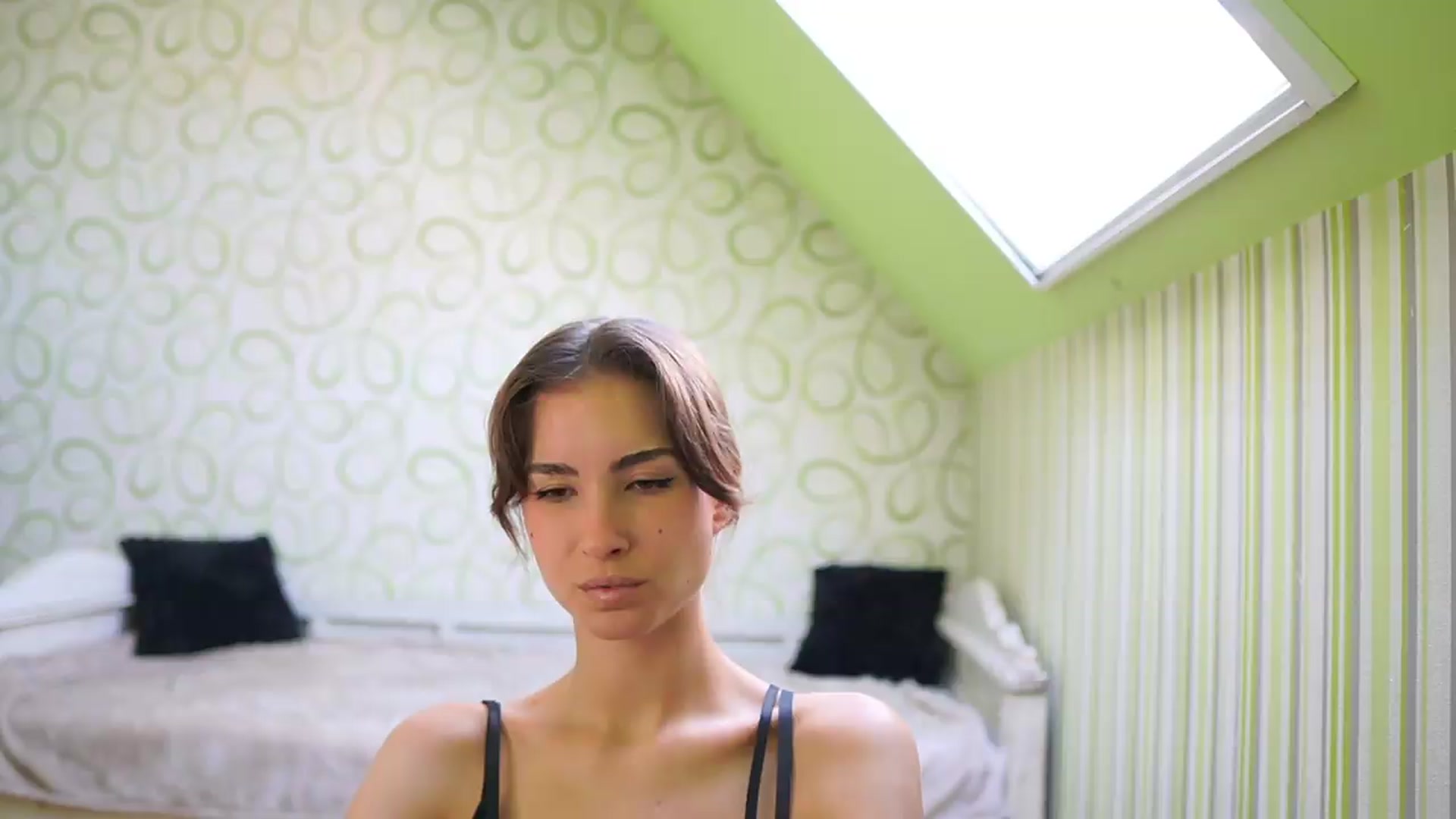 Gallery image thumbnail from Shy_jane's myfreecams stream on, 08/12/2026, 10:34 image 13 of 20