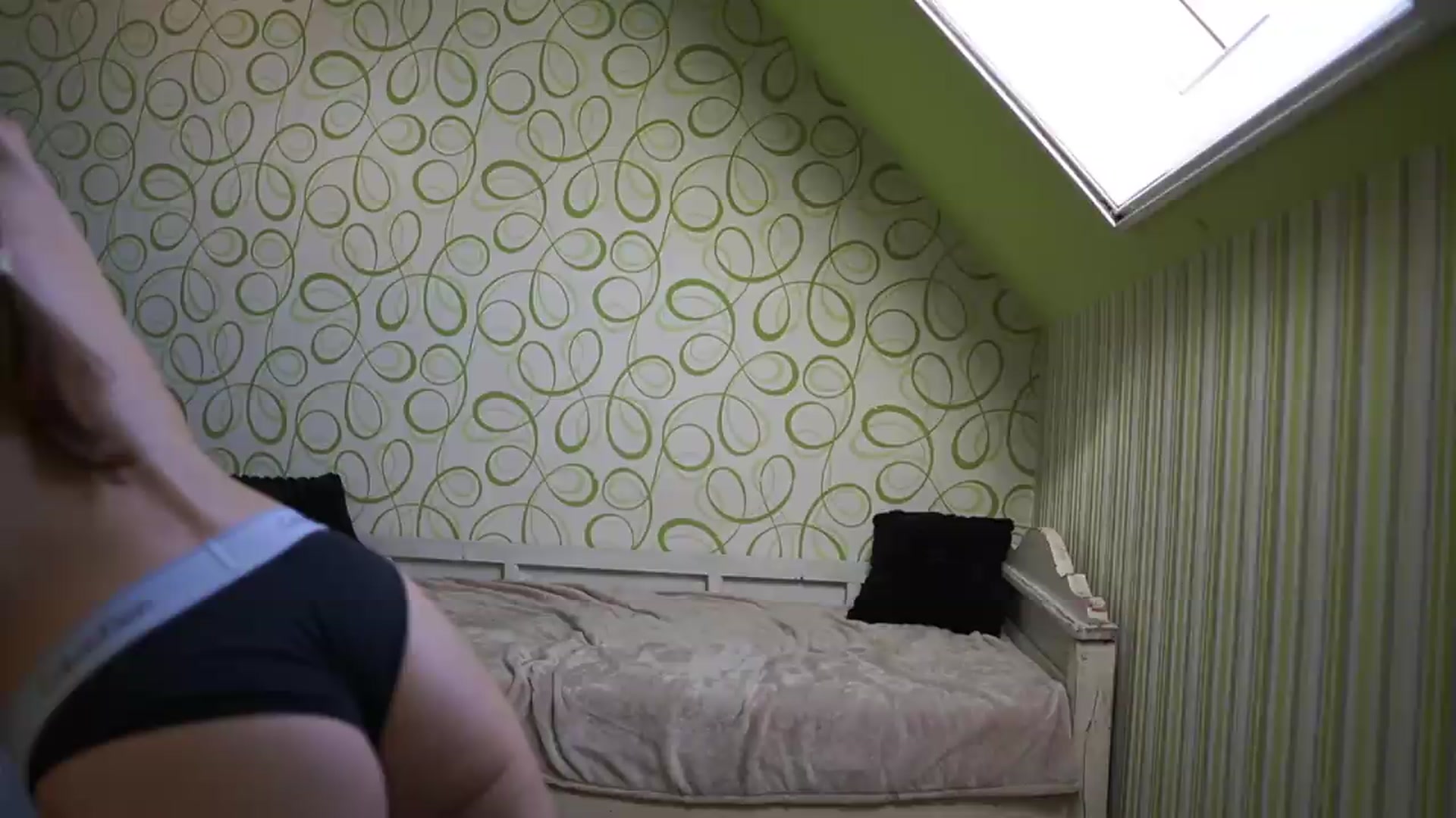 Gallery image thumbnail from Shy_jane's myfreecams stream on, 08/12/2026, 14:58 image 10 of 20