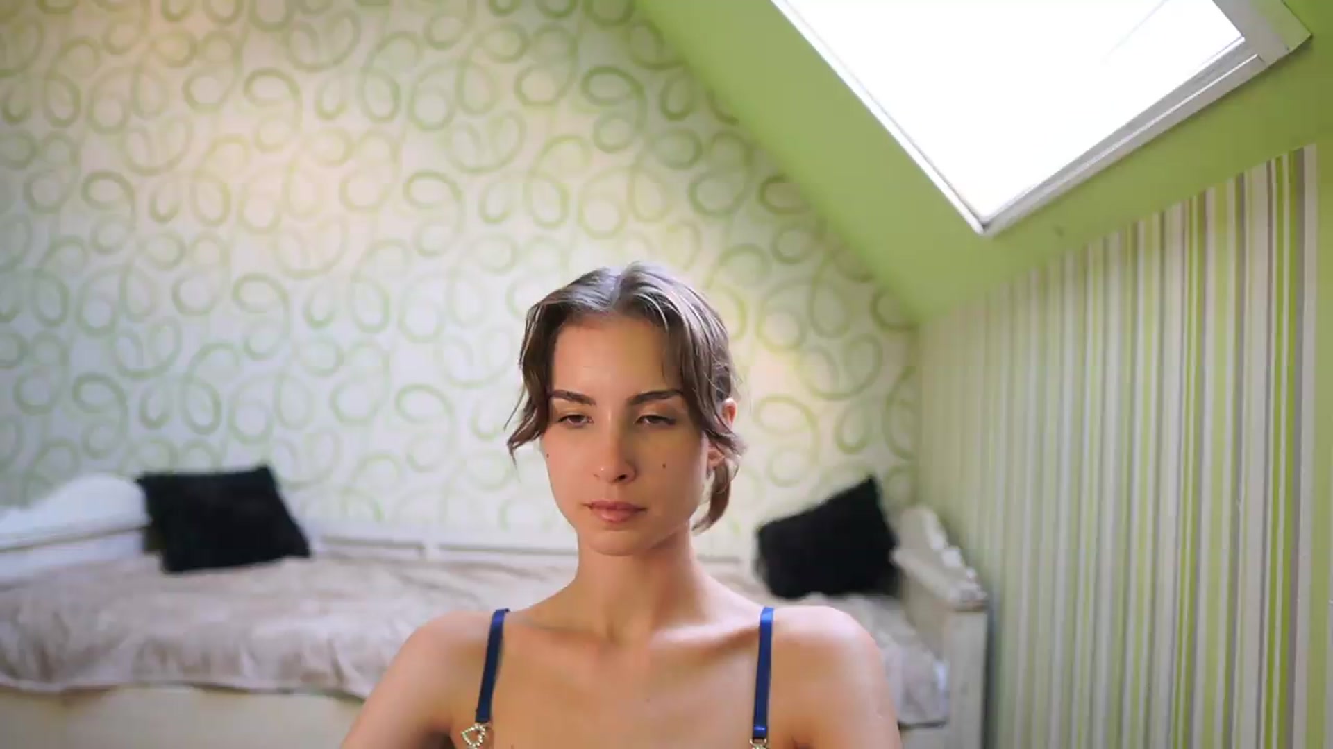 Gallery image thumbnail from Shy_jane's myfreecams stream on, 08/16/2026, 16:45 image 6 of 20