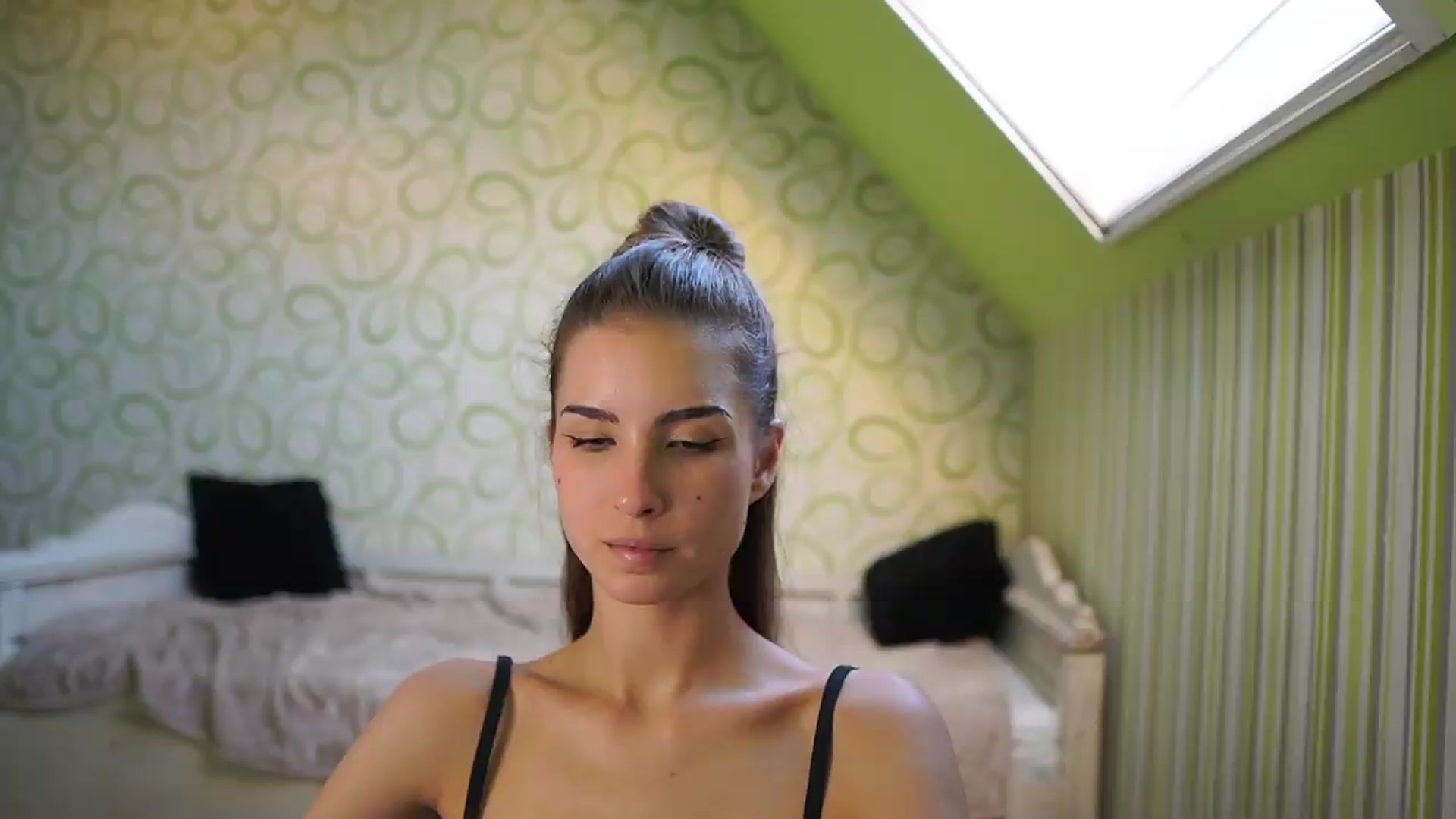 Gallery image thumbnail from Shy_jane's myfreecams stream on, 08/23/2026, 17:15 image 9 of 20