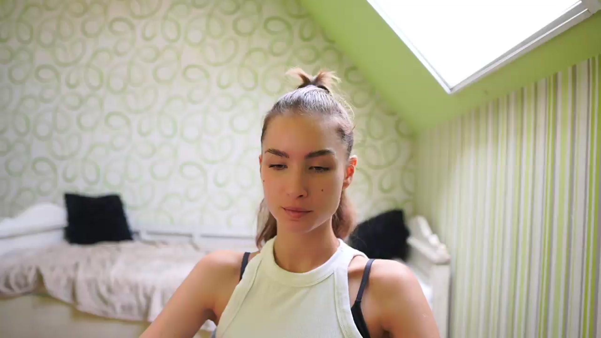 Gallery image thumbnail from Shy_jane's myfreecams stream on, 08/25/2026, 09:18 image 6 of 20