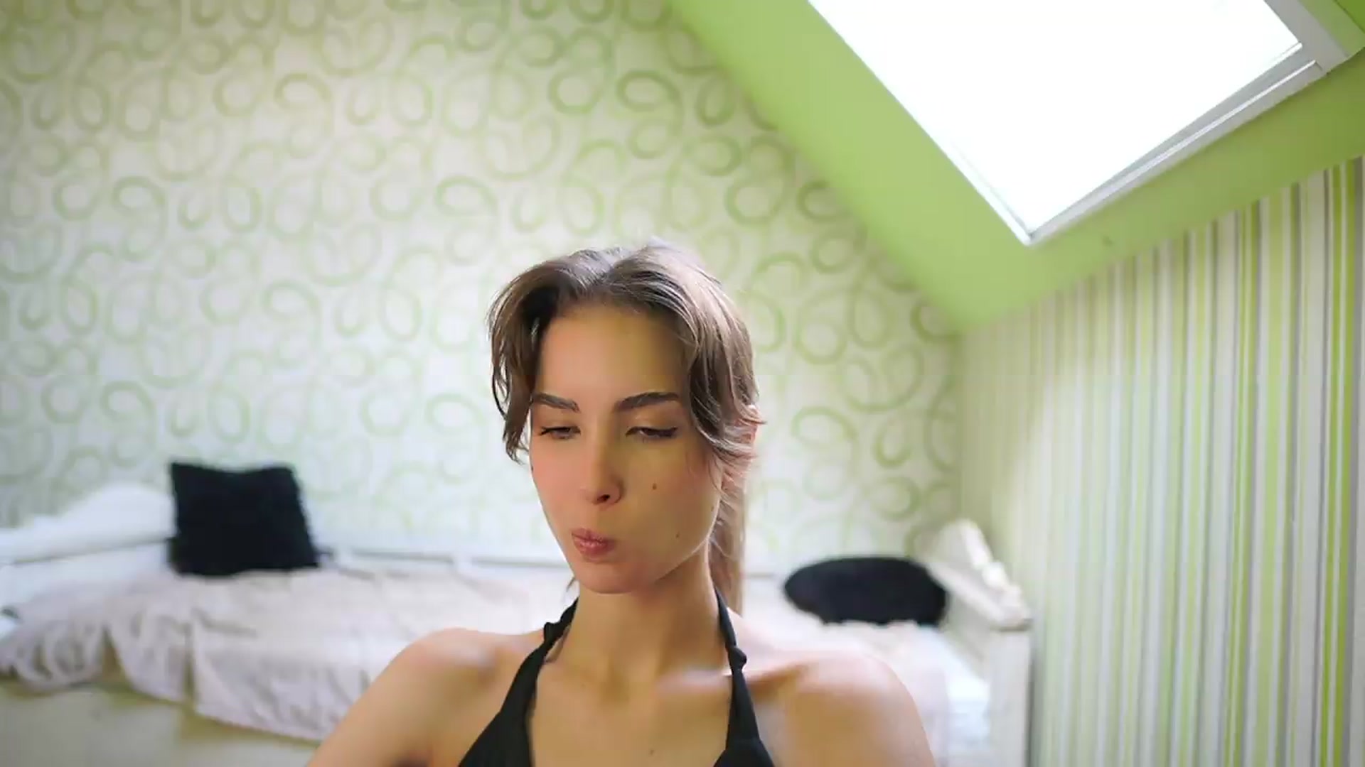 Gallery image thumbnail from Shy_jane's myfreecams stream on, 08/26/2026, 09:13 image 1 of 20