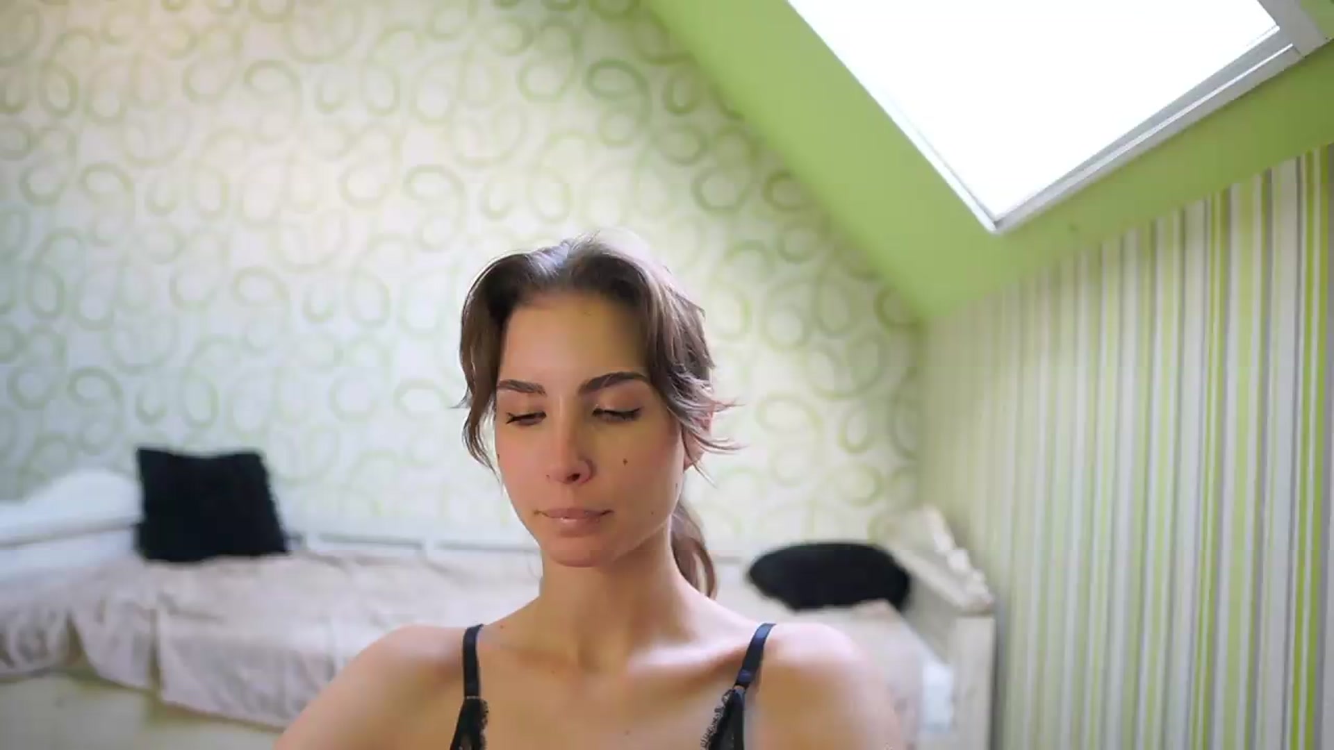 Gallery image thumbnail from Shy_jane's myfreecams stream on, 08/26/2026, 18:15 image 1 of 20