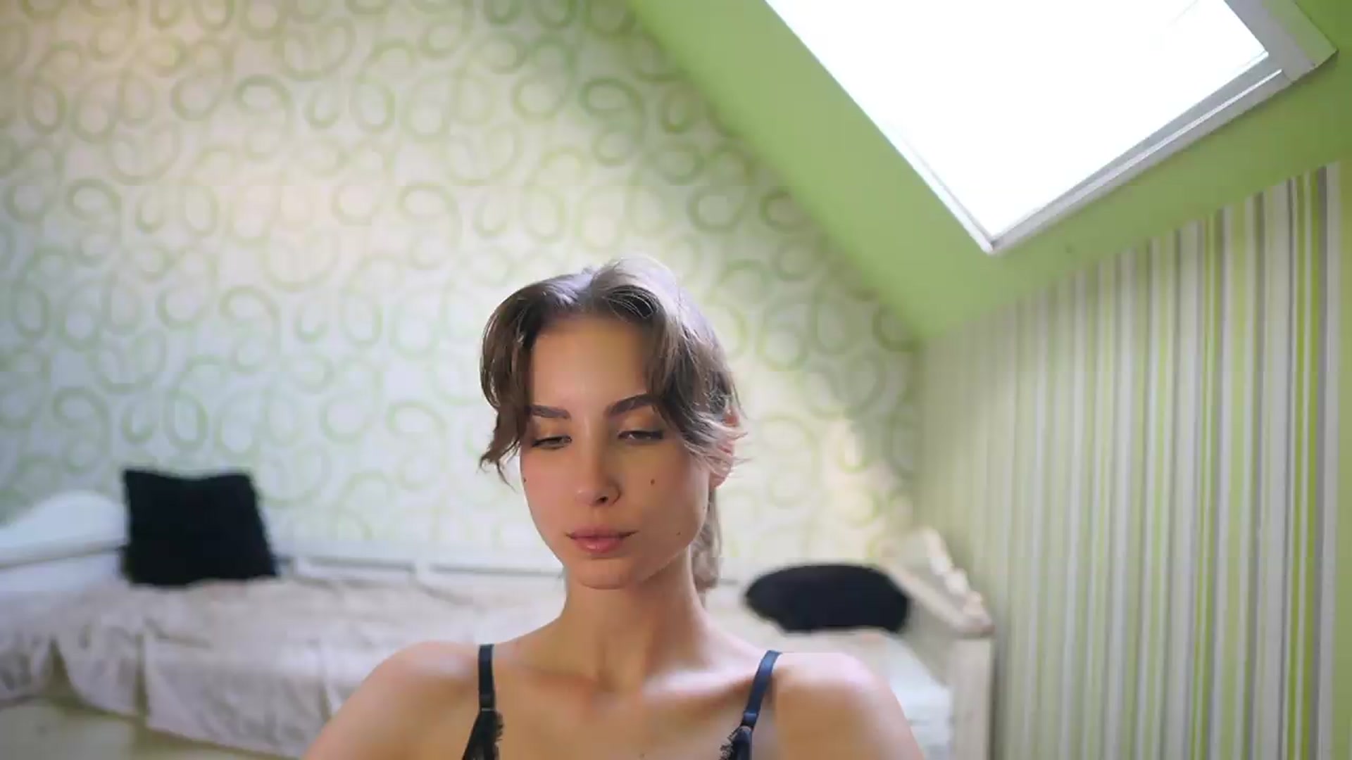 Gallery image thumbnail from Shy_jane's myfreecams stream on, 08/26/2026, 18:15 image 11 of 20
