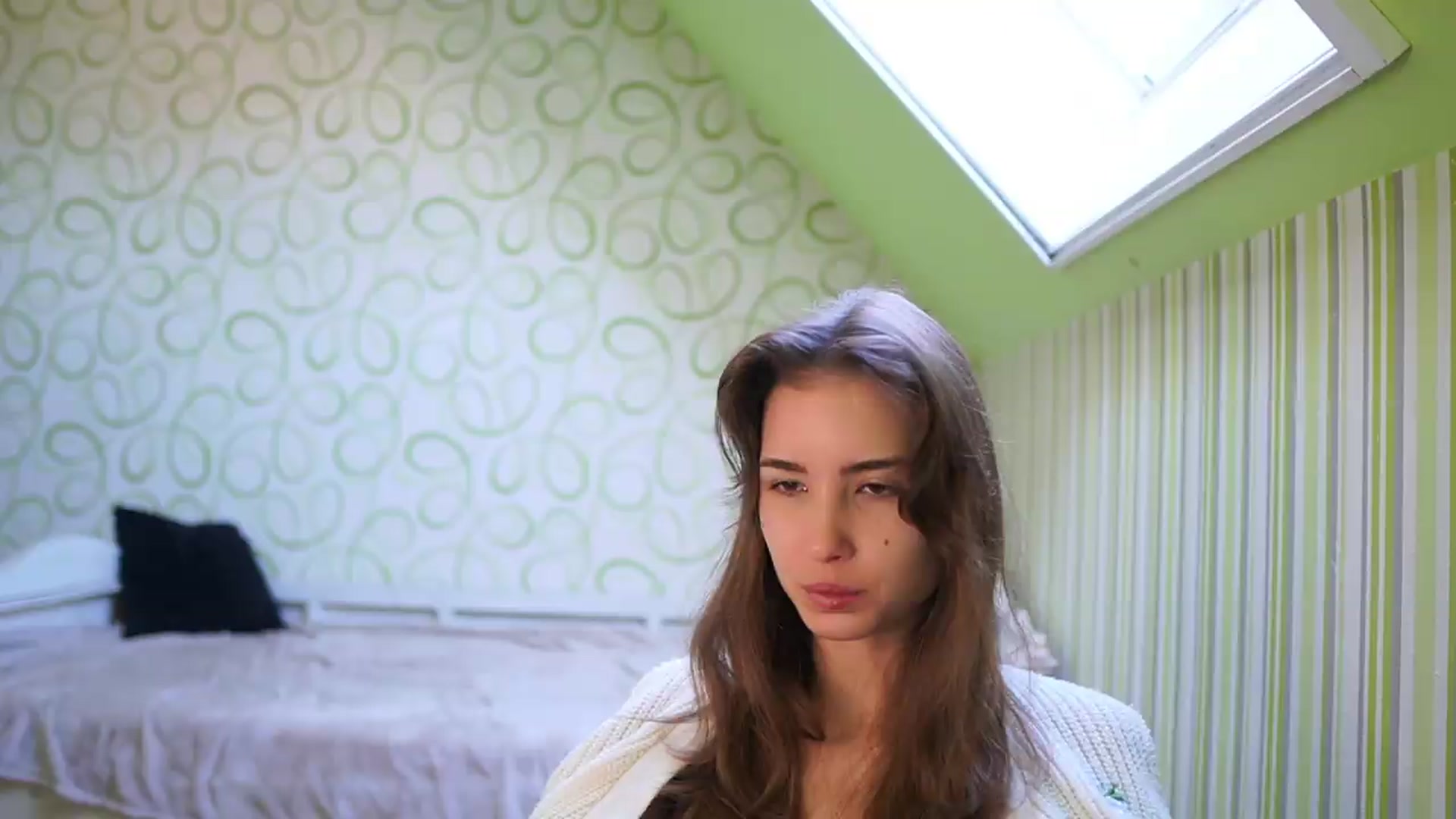 Gallery image thumbnail from Shy_jane's myfreecams stream on, 09/13/2026, 08:06 image 17 of 20