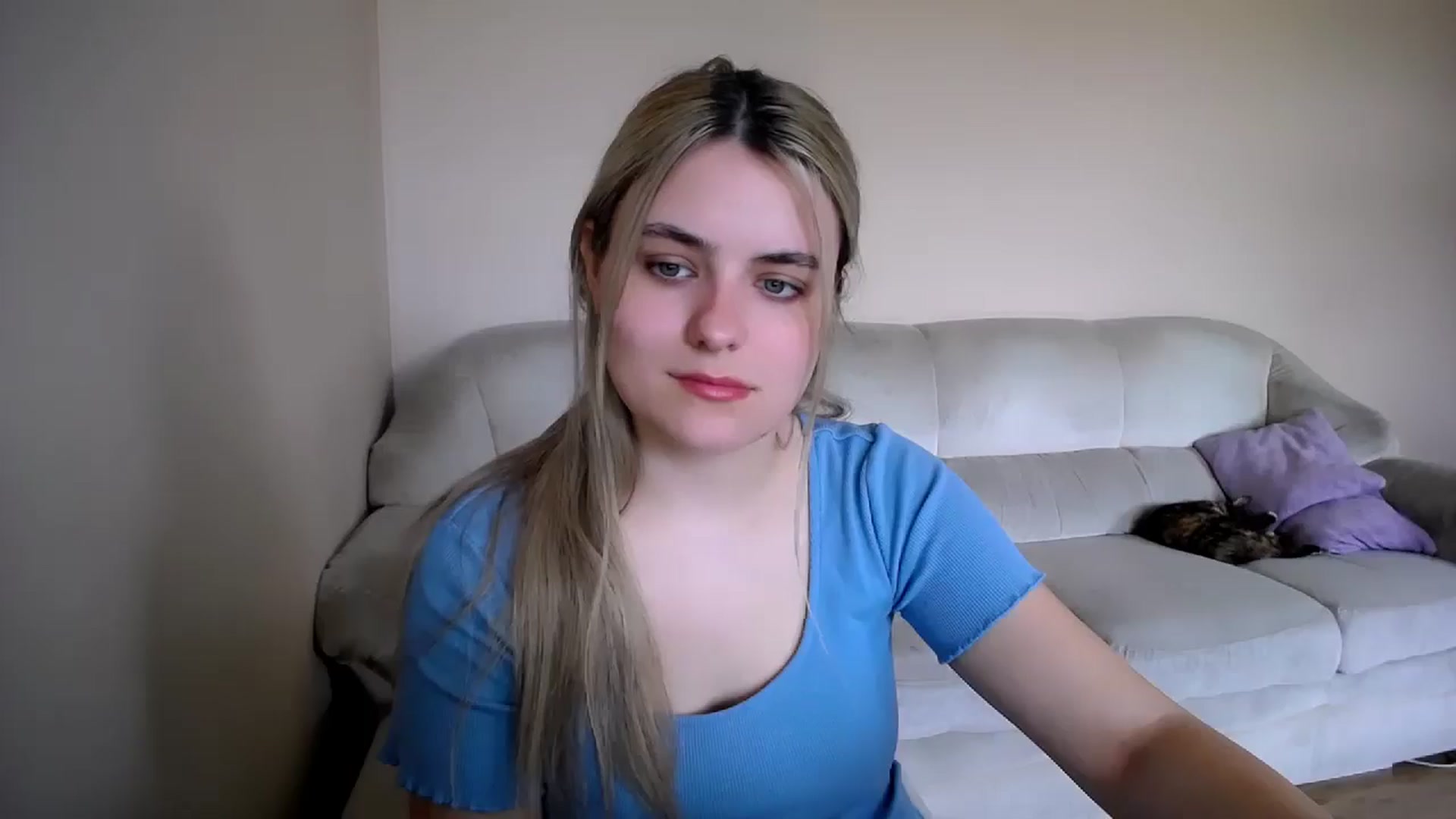 Gallery image thumbnail from Shy_shy_lily's myfreecams stream on, 04/19/2026, 09:34 image 11 of 20