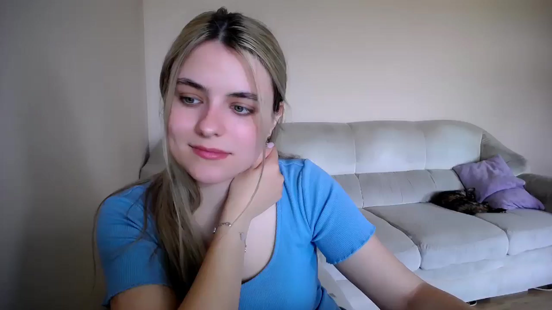 Gallery image thumbnail from Shy_shy_lily's myfreecams stream on, 04/19/2026, 09:34 image 16 of 20