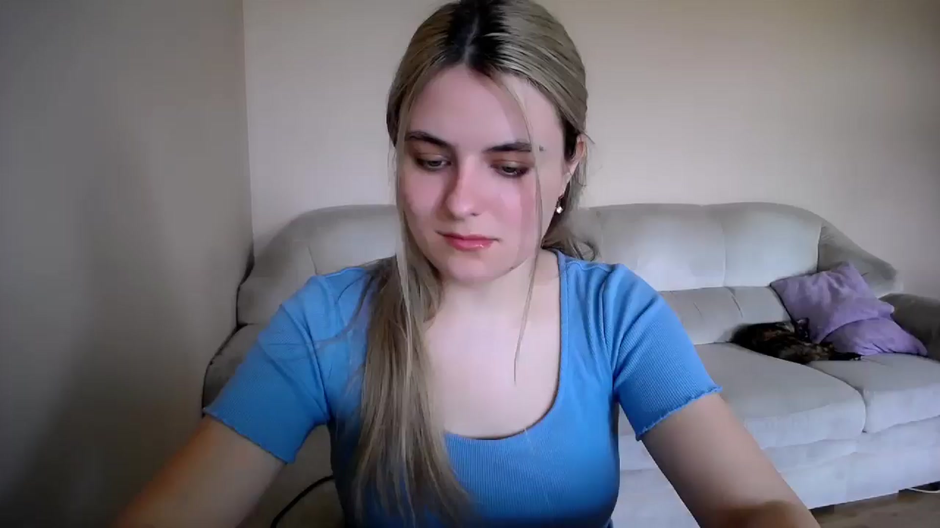 Gallery image thumbnail from Shy_shy_lily's myfreecams stream on, 04/19/2026, 09:34 image 19 of 20