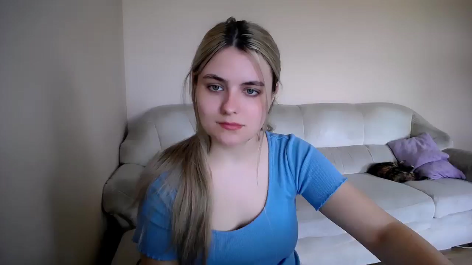 Gallery image thumbnail from Shy_shy_lily's myfreecams stream on, 04/19/2026, 09:34 image 7 of 20