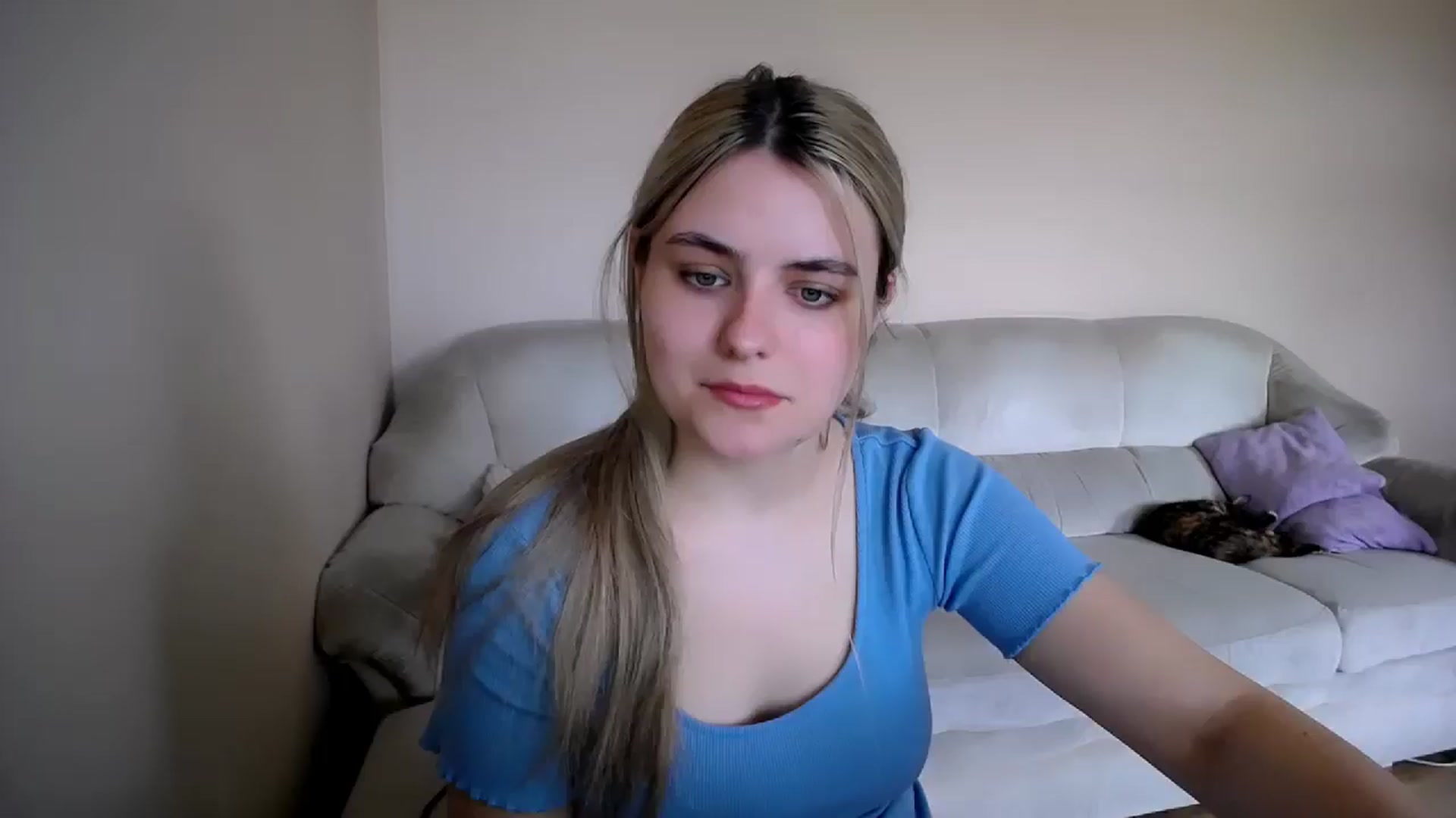 Gallery image thumbnail from Shy_shy_lily's myfreecams stream on, 04/19/2026, 09:34 image 6 of 20