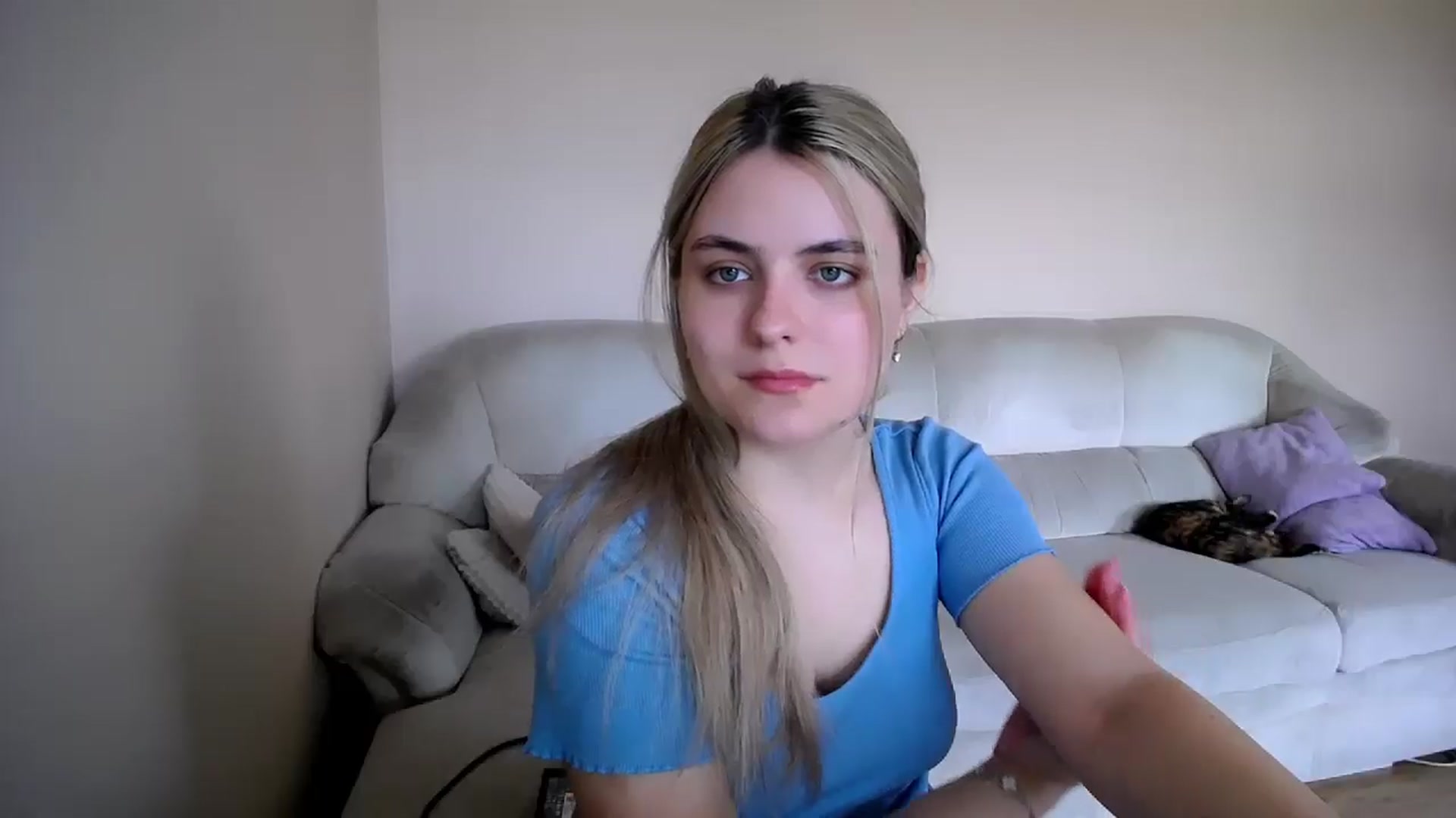 Gallery image thumbnail from Shy_shy_lily's myfreecams stream on, 04/19/2026, 09:34 image 8 of 20