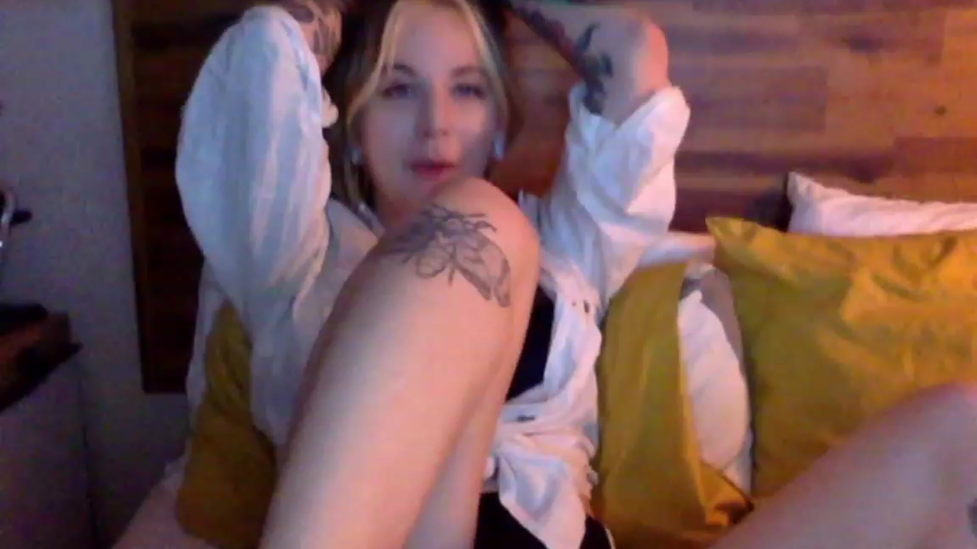 Gallery image thumbnail from Shy_sophia2's myfreecams stream on, 06/03/2023, 03:02 image 18 of 20
