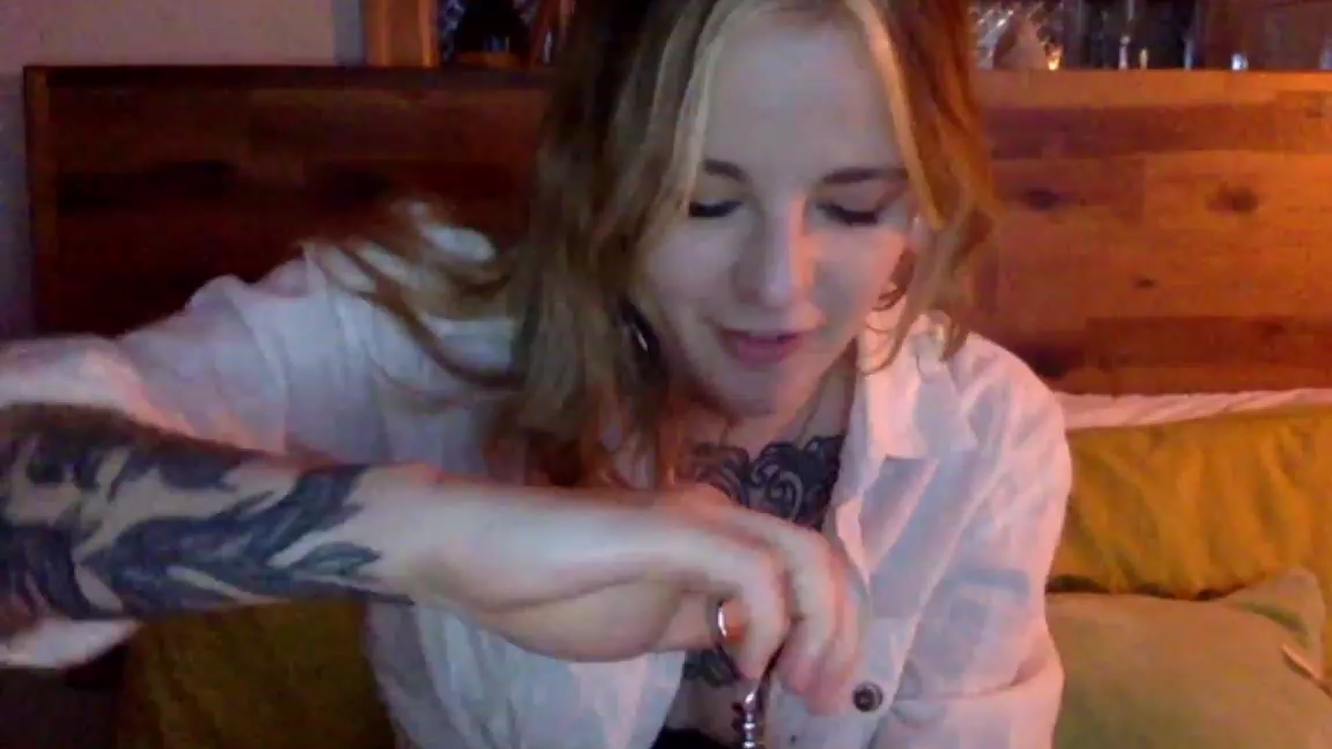 Gallery image thumbnail from Shy_sophia2's myfreecams stream on, 06/03/2023, 03:02 image 5 of 20