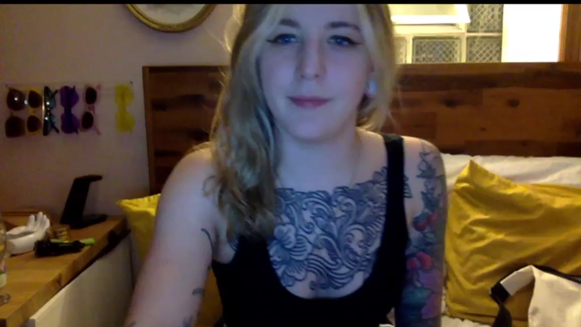 Gallery image thumbnail from Shy_sophia2's myfreecams stream on, 07/21/2023, 04:22 image 11 of 20
