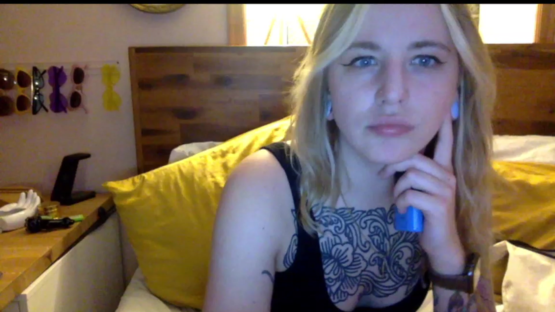 Gallery image thumbnail from Shy_sophia2's myfreecams stream on, 07/21/2023, 04:22 image 1 of 20