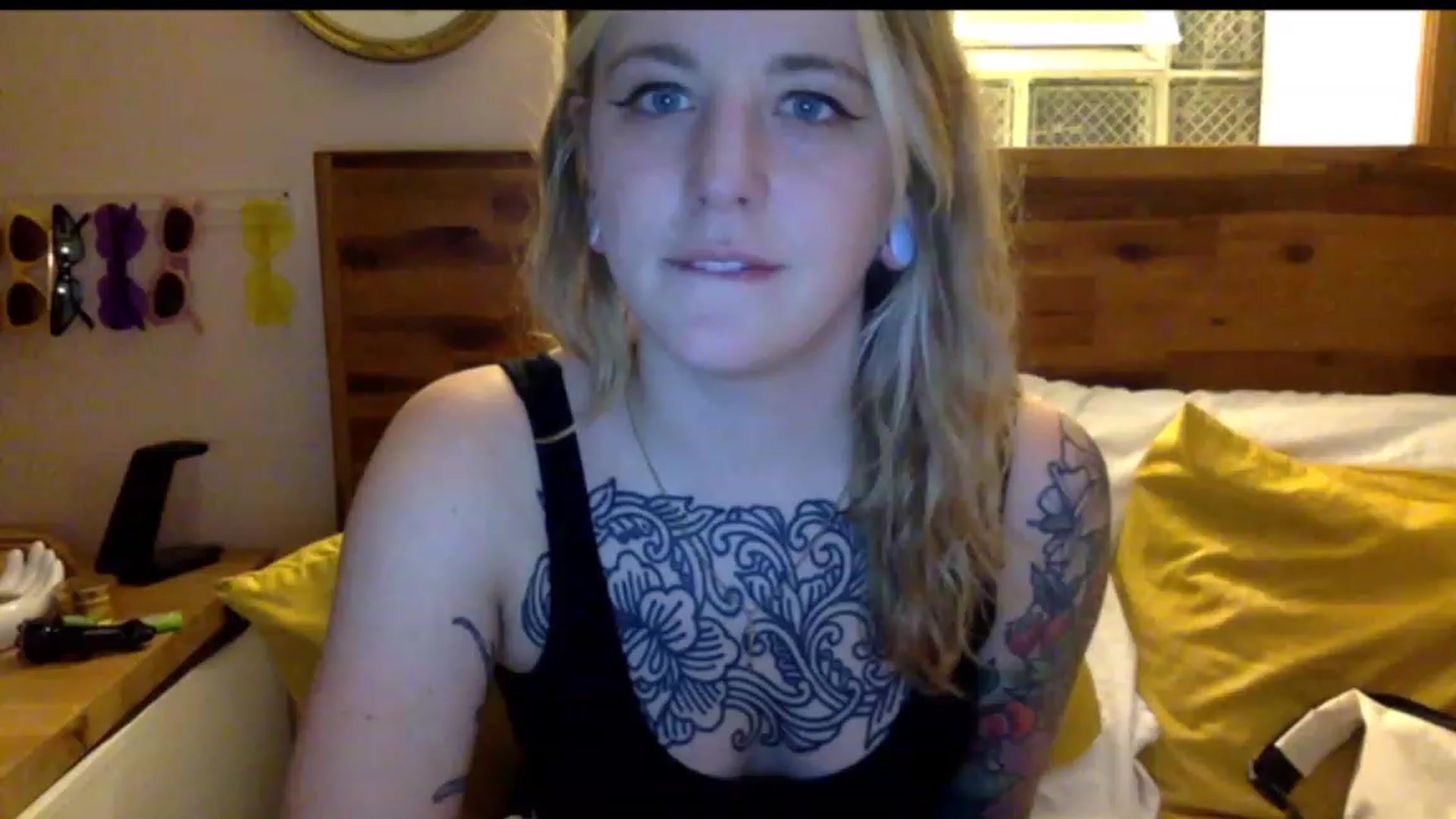 Gallery image thumbnail from Shy_sophia2's myfreecams stream on, 07/21/2023, 04:22 image 18 of 20