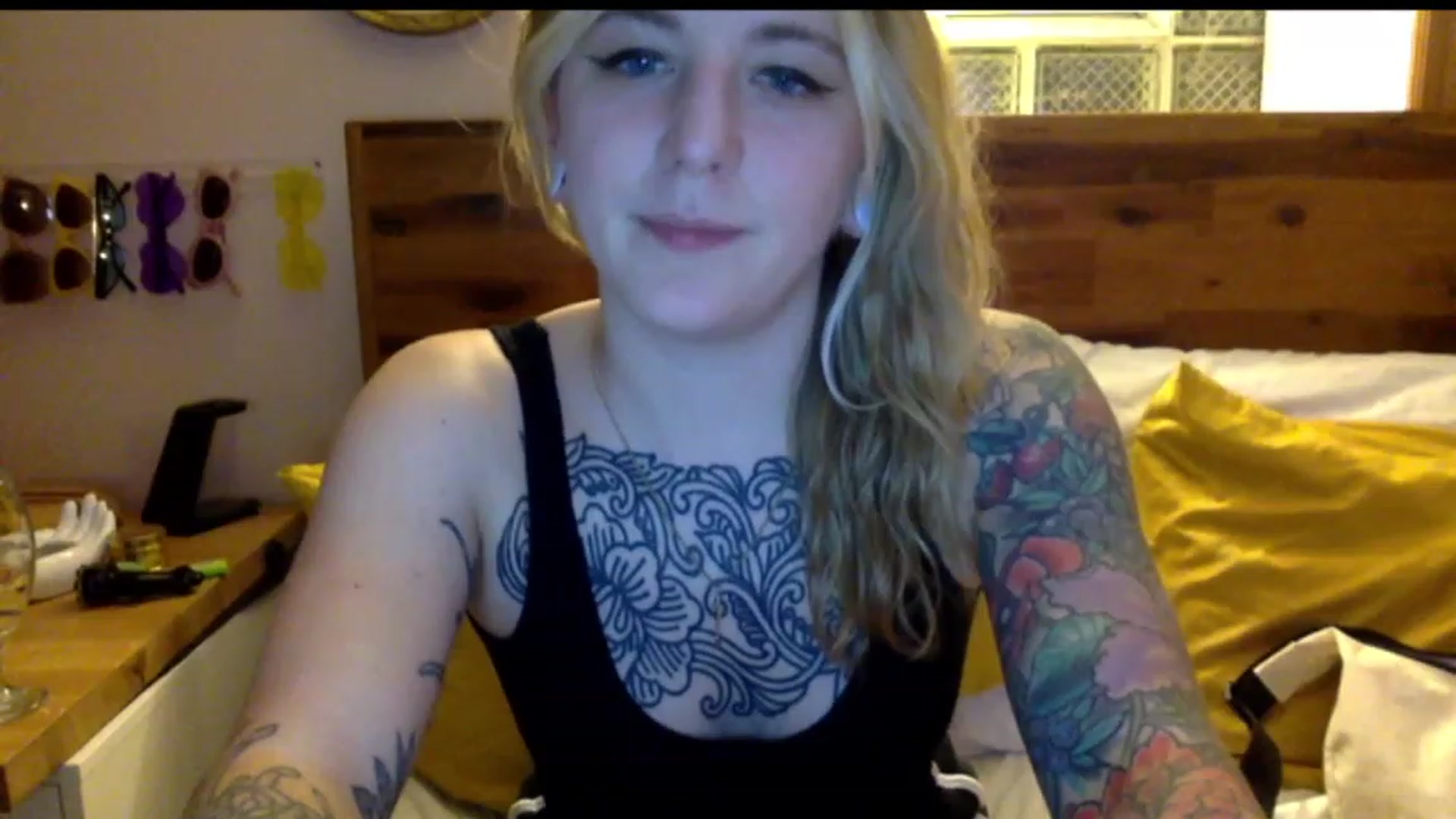 Gallery image thumbnail from Shy_sophia2's myfreecams stream on, 07/21/2023, 04:22 image 12 of 20