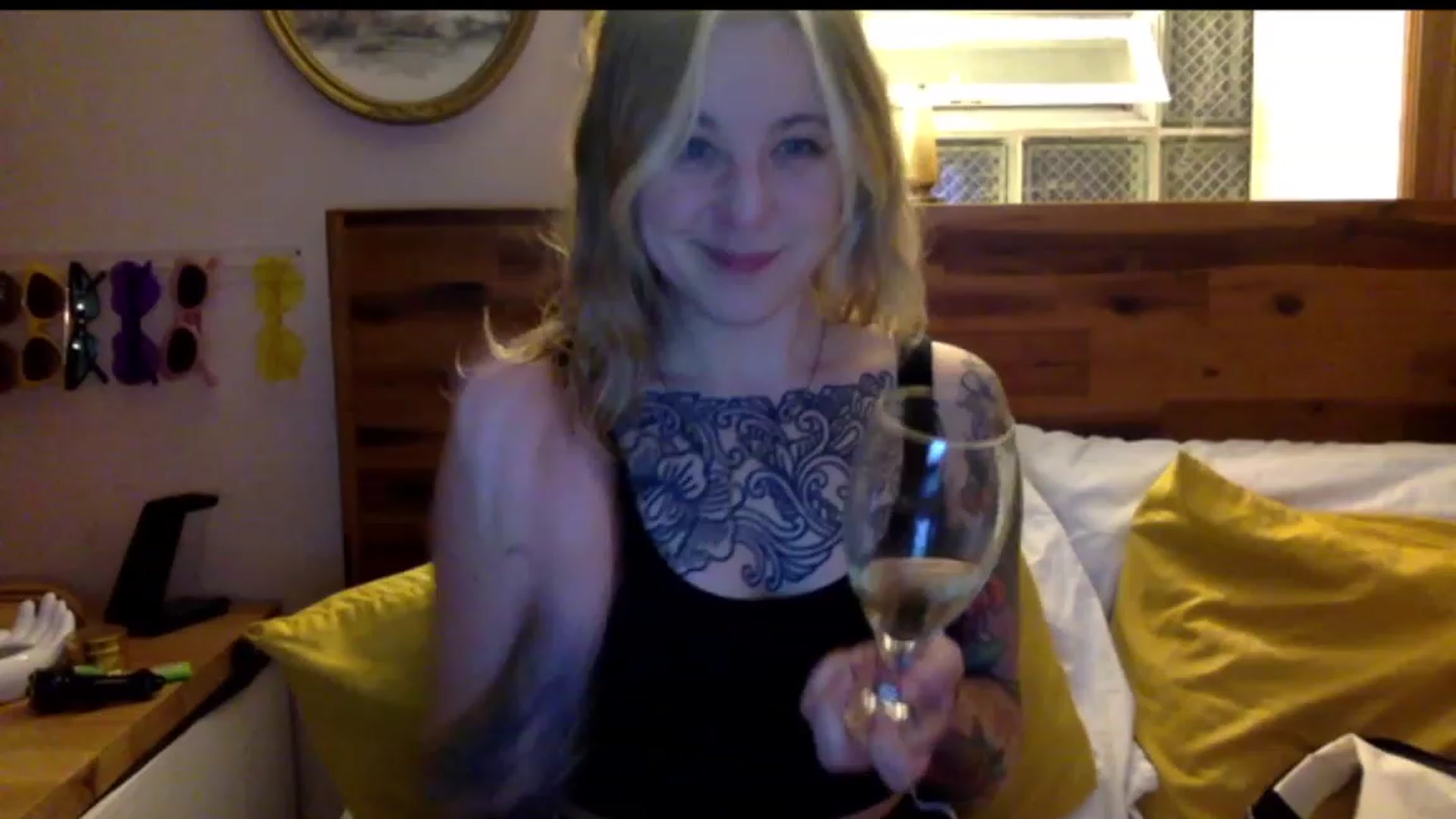 Gallery image thumbnail from Shy_sophia2's myfreecams stream on, 07/21/2023, 04:22 image 17 of 20